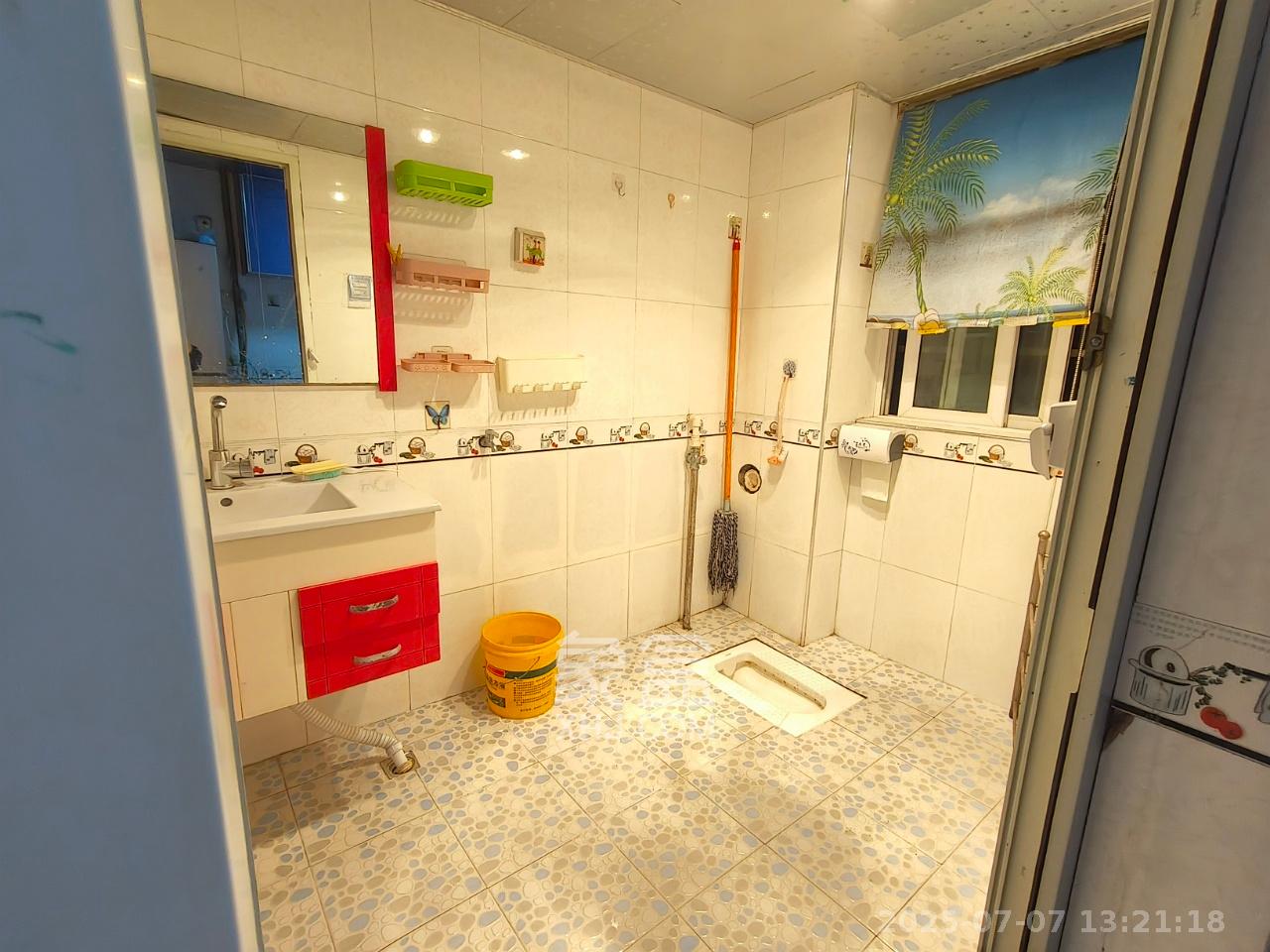 圣力华苑 2室2厅1卫 1400.0元/月 圣力华苑 2室2厅1卫 1400.0元/月室内图