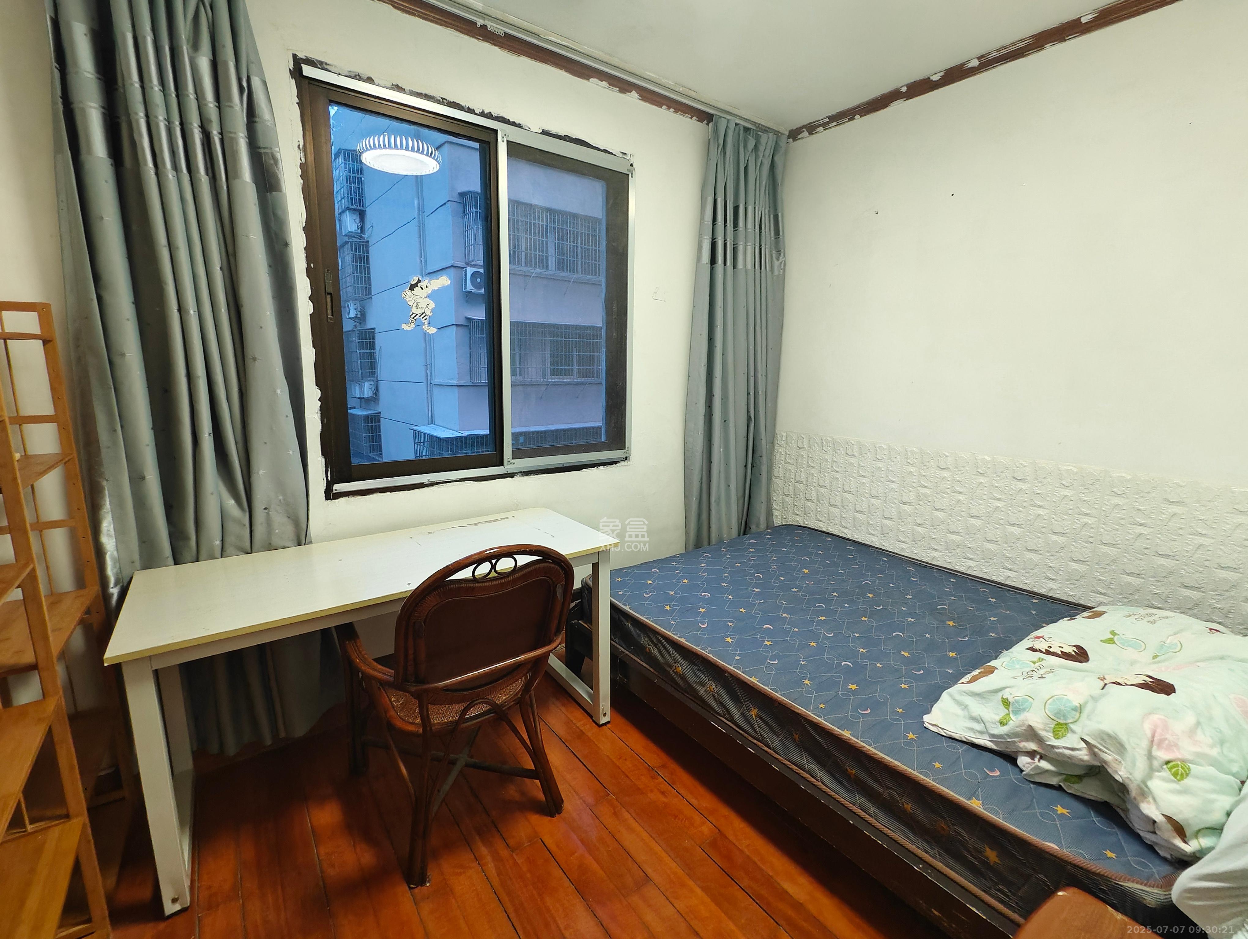 长郡花园  4室1厅1卫    2800.0元/月 长郡花园  4室1厅1卫    2800.0元/月室内图