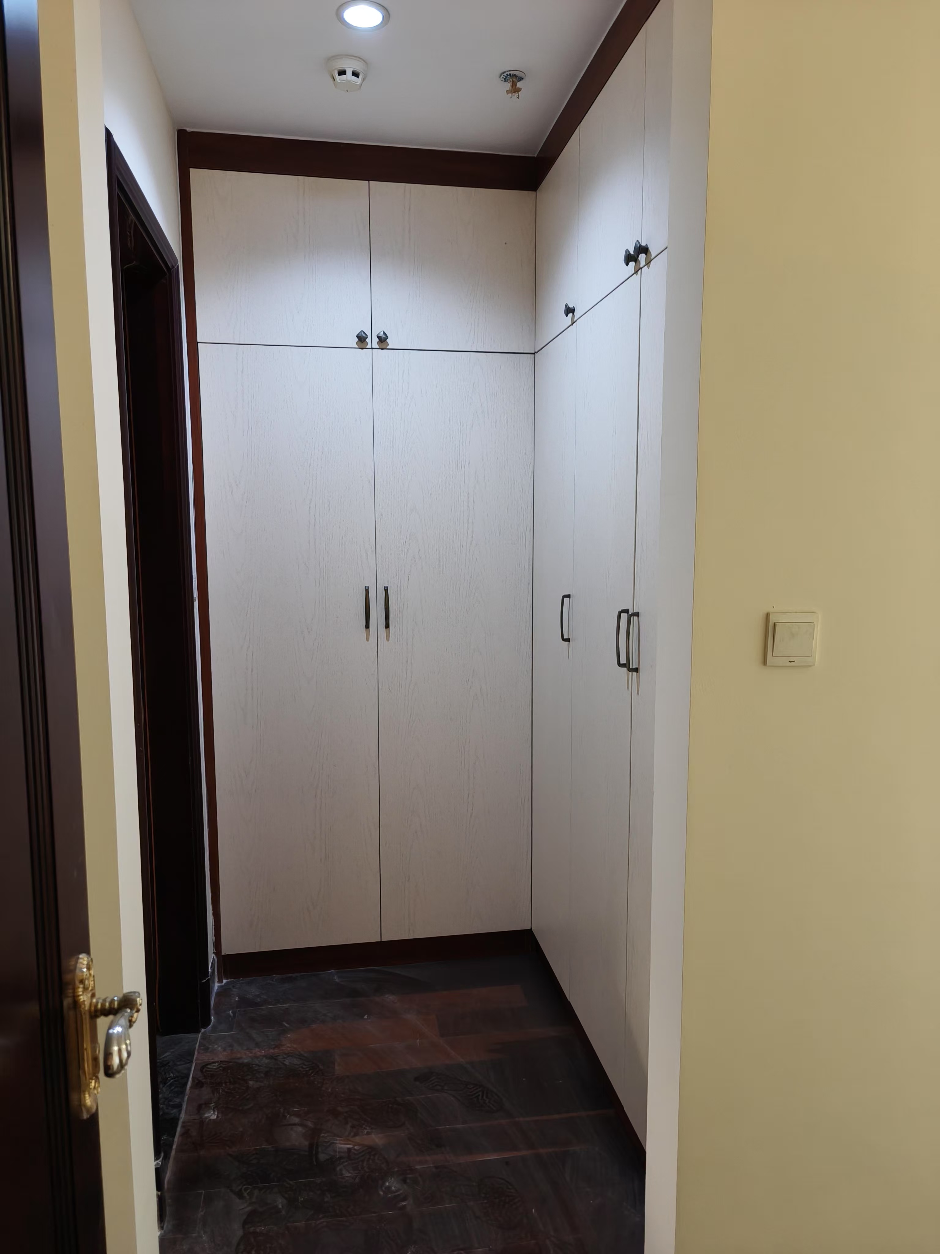 恒大海口文化旅游城 3室2厅2卫 2300.0元/月 恒大海口文化旅游城 3室2厅2卫 2300.0元/月室内图