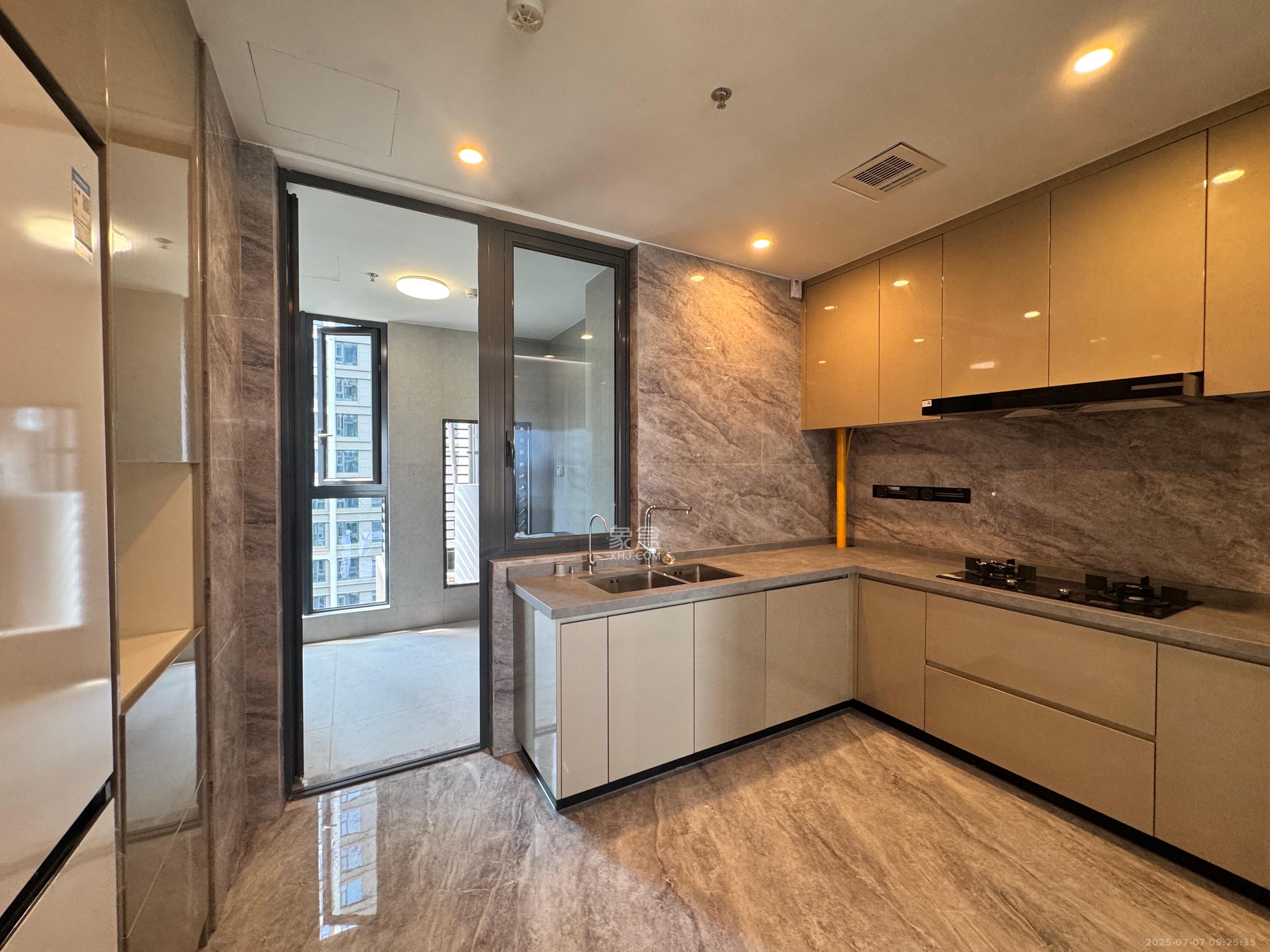 旭辉铂悦湘江 4室2厅3卫 12000.0元/月 旭辉铂悦湘江 4室2厅3卫 12000.0元/月室内图