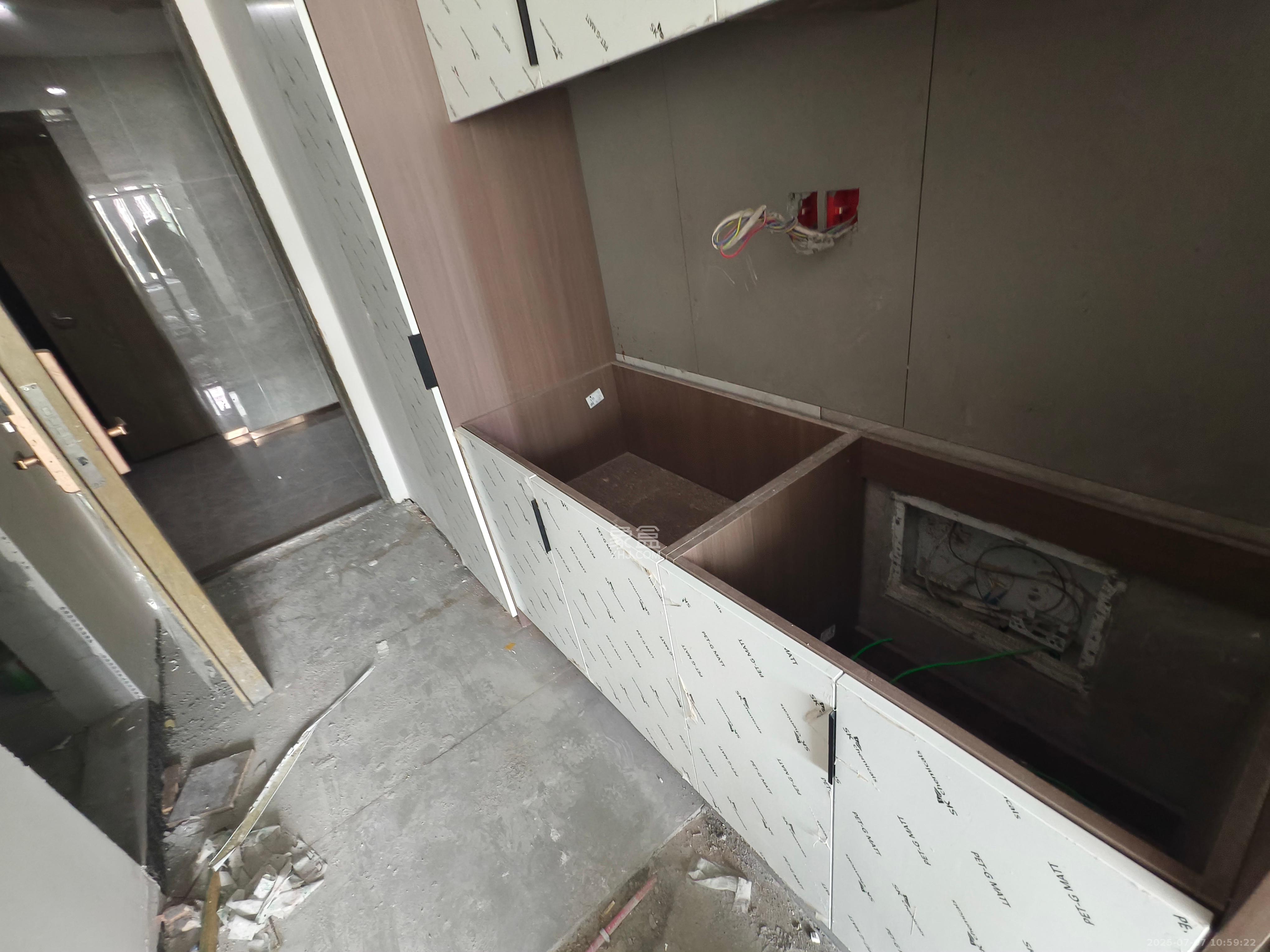 福晟翡翠湾  2室1厅1卫    2500.0元/月 福晟翡翠湾  2室1厅1卫    2500.0元/月室内图