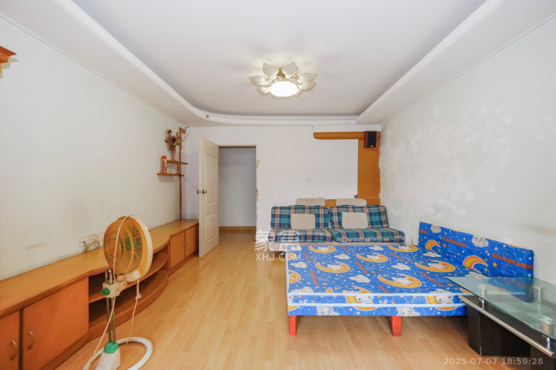 南园小区  3室2厅1卫   1600.00元/月室内图