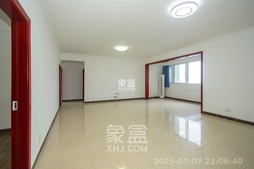 星邮公寓  5室2厅2卫   2600.00元/月室内图