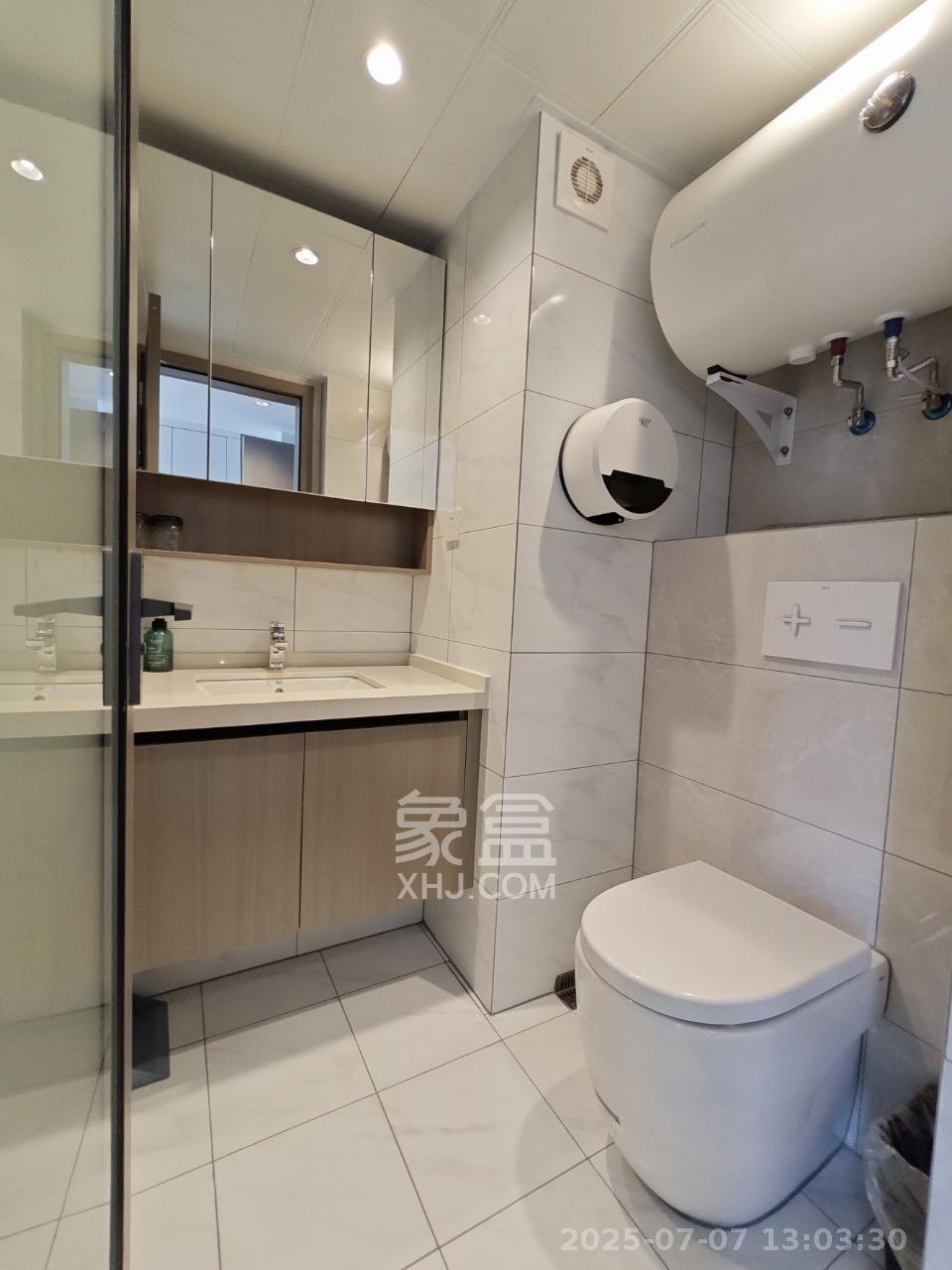 藏珑湖上公馆 1室1厅2卫 2800.0元/月 藏珑湖上公馆 1室1厅2卫 2800.0元/月室内图