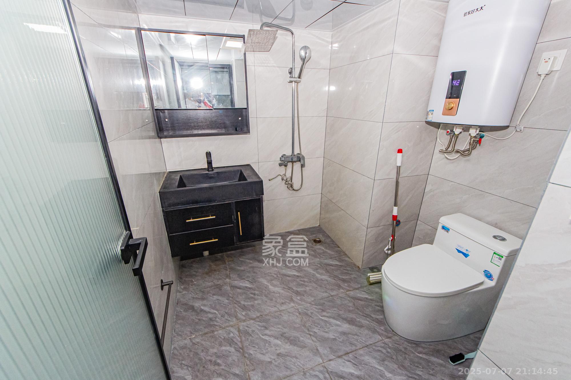 北辰府  1室0厅0卫    65.0万 北辰府  1室0厅0卫    65.0万卫生间