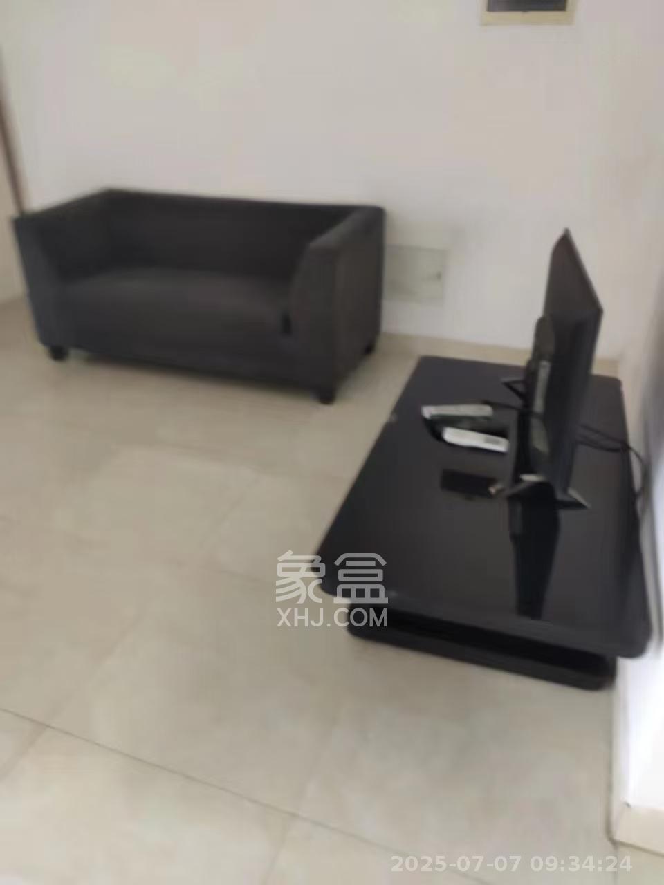 湘域相遇  1室1厅1卫   1800.00元/月