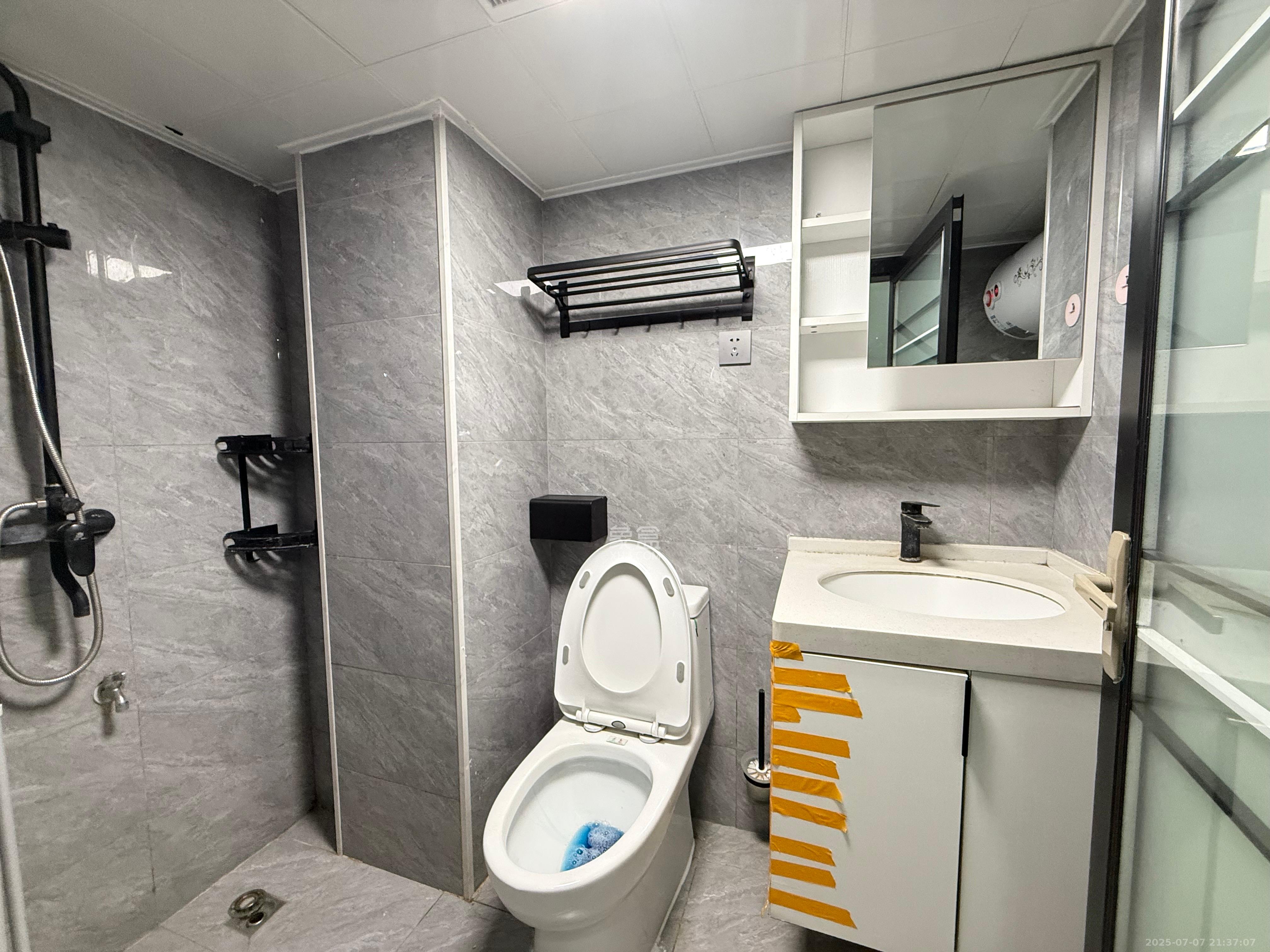 龙湖新壹城 1室0厅0卫 2500.0元/月 龙湖新壹城 1室0厅0卫 2500.0元/月室内图