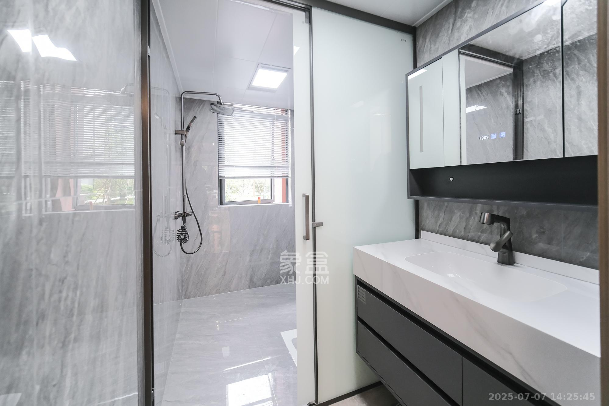 佳俊万家府 4室2厅2卫 102.8万 佳俊万家府 4室2厅2卫 102.8万卫生间