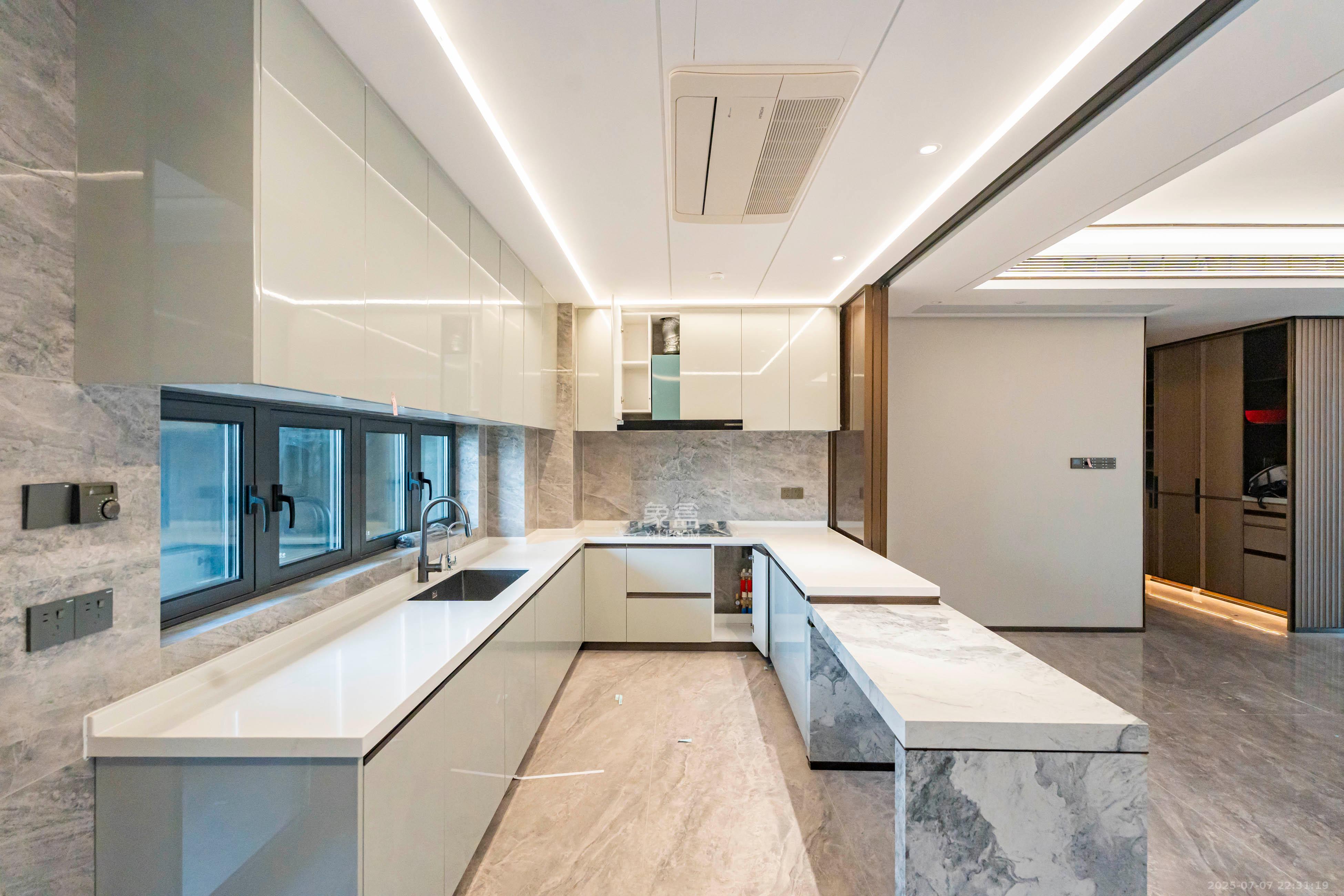 建发养云  4室2厅2卫    488.0万 建发养云  4室2厅2卫    488.0万厨房