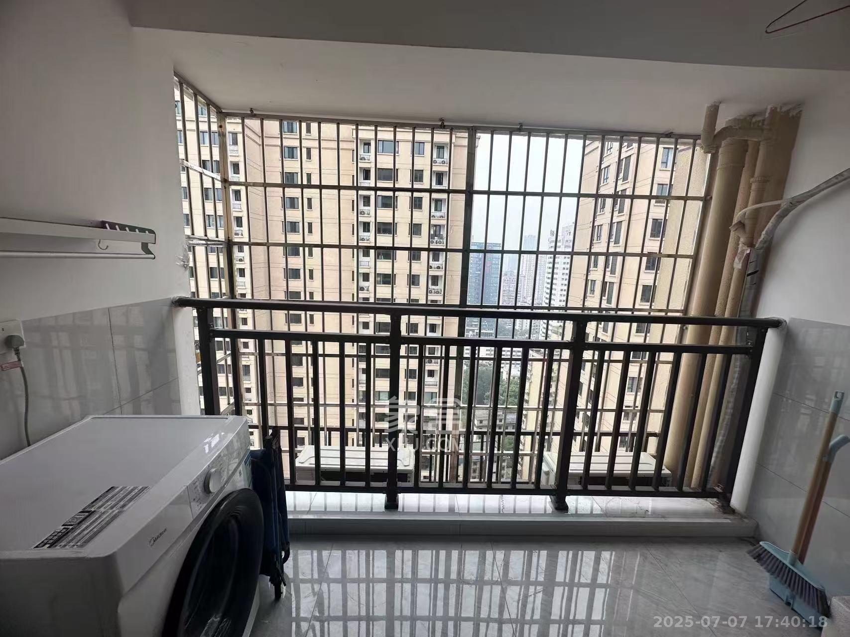 韭菜园嘉苑  2室1厅1卫    3500.0元/月 韭菜园嘉苑  2室1厅1卫    3500.0元/月室内图