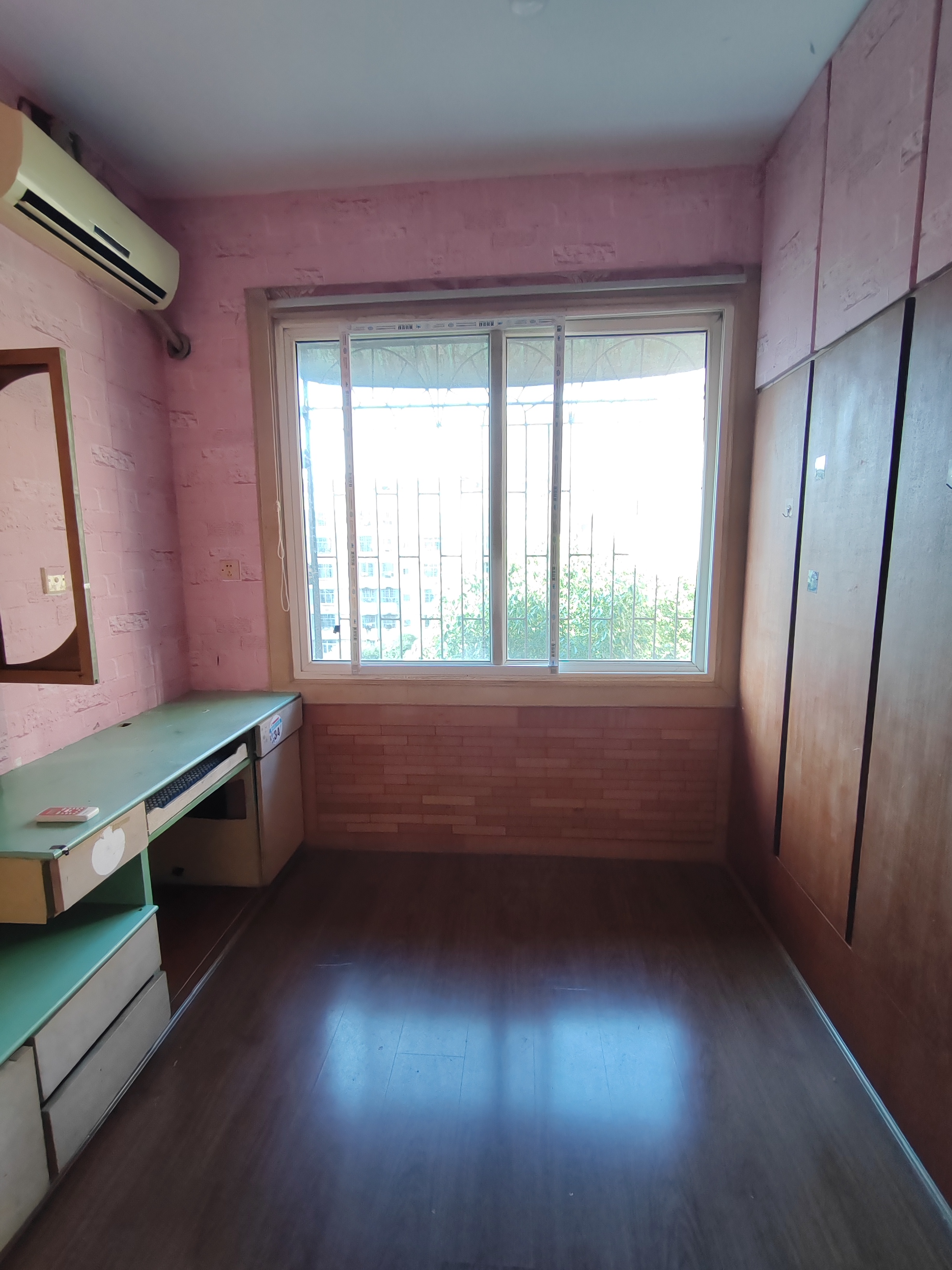 自来水公司家属楼(春檀路) 1室0厅0卫 900.0元/月 自来水公司家属楼(春檀路) 1室0厅0卫 900.0元/月室内图