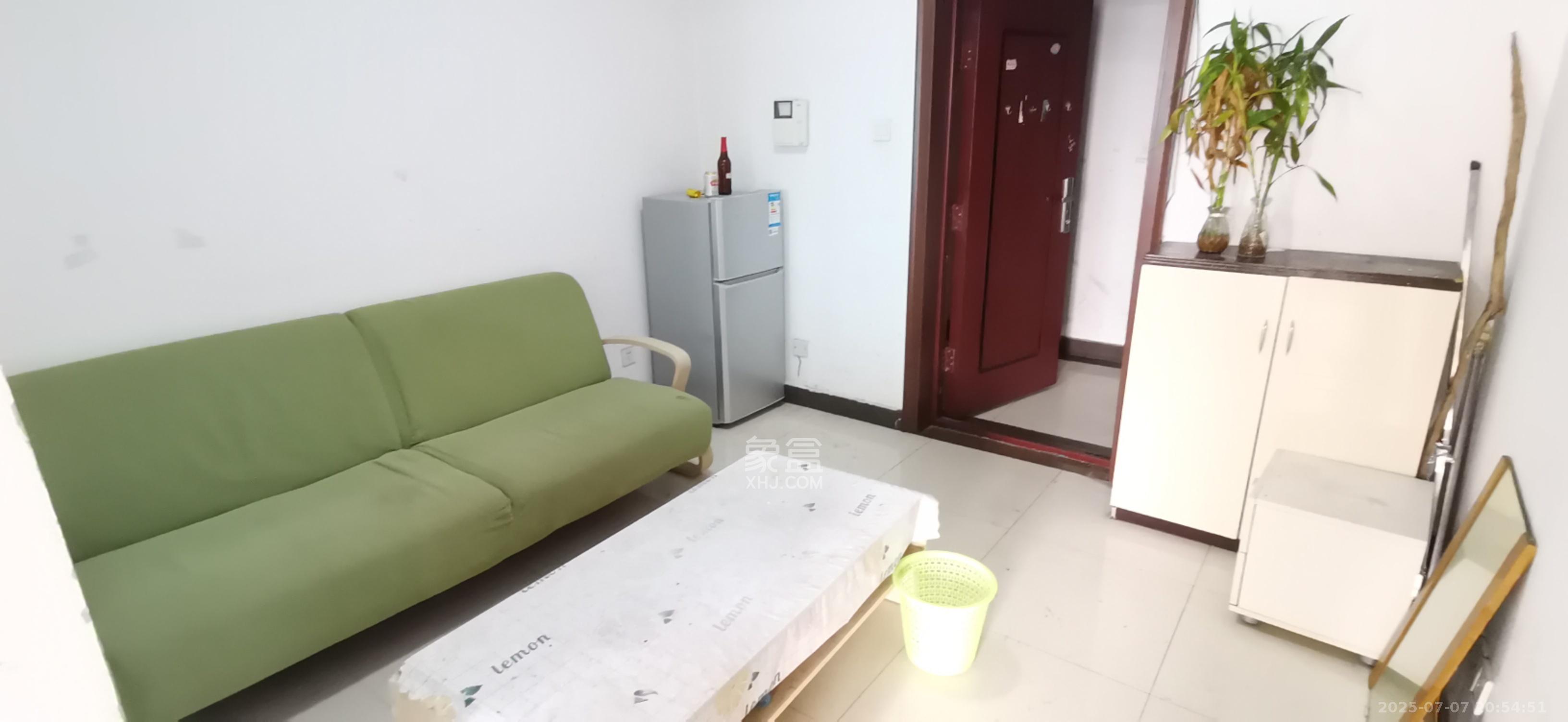 汇都公寓  1室1厅1卫    1600.0元/月室内图