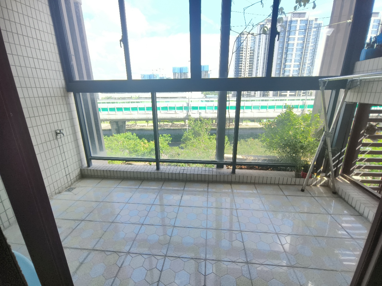 芒果社  2室2厅1卫   2500.00元/月室内图