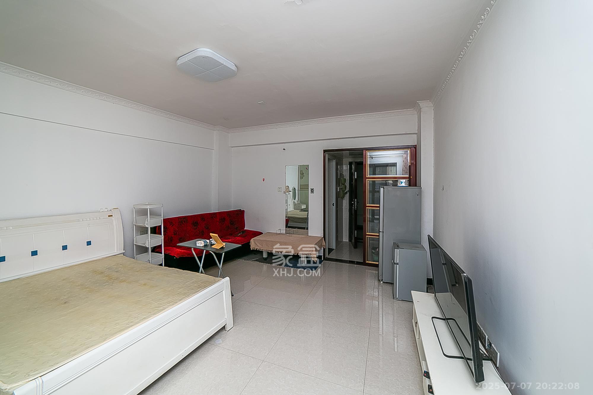 钱隆樽品(一、二、三期)  1室1厅1卫    39.8万卧室