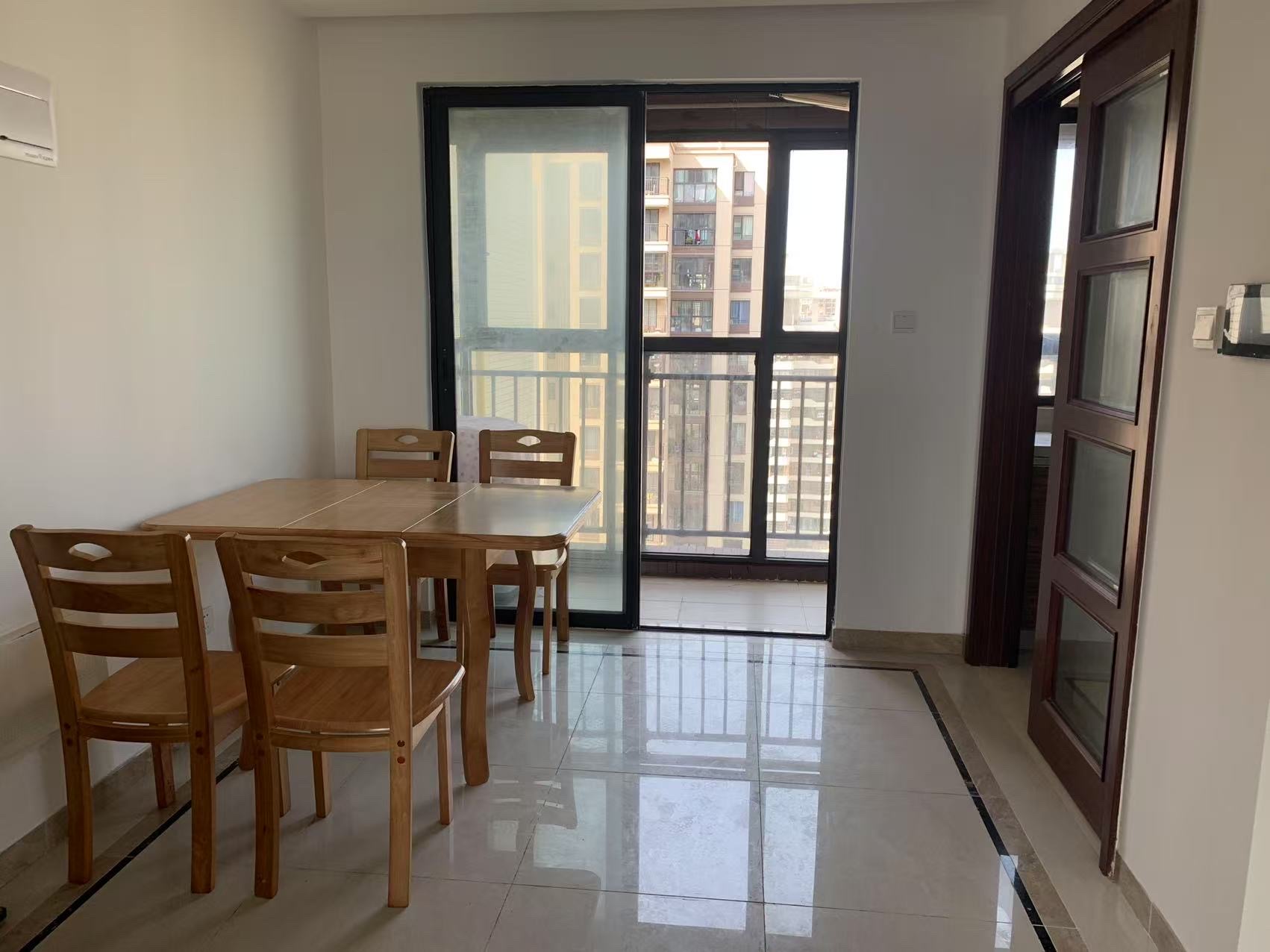 中海锦城 2室2厅1卫 2700.0元/月 中海锦城 2室2厅1卫 2700.0元/月室内图