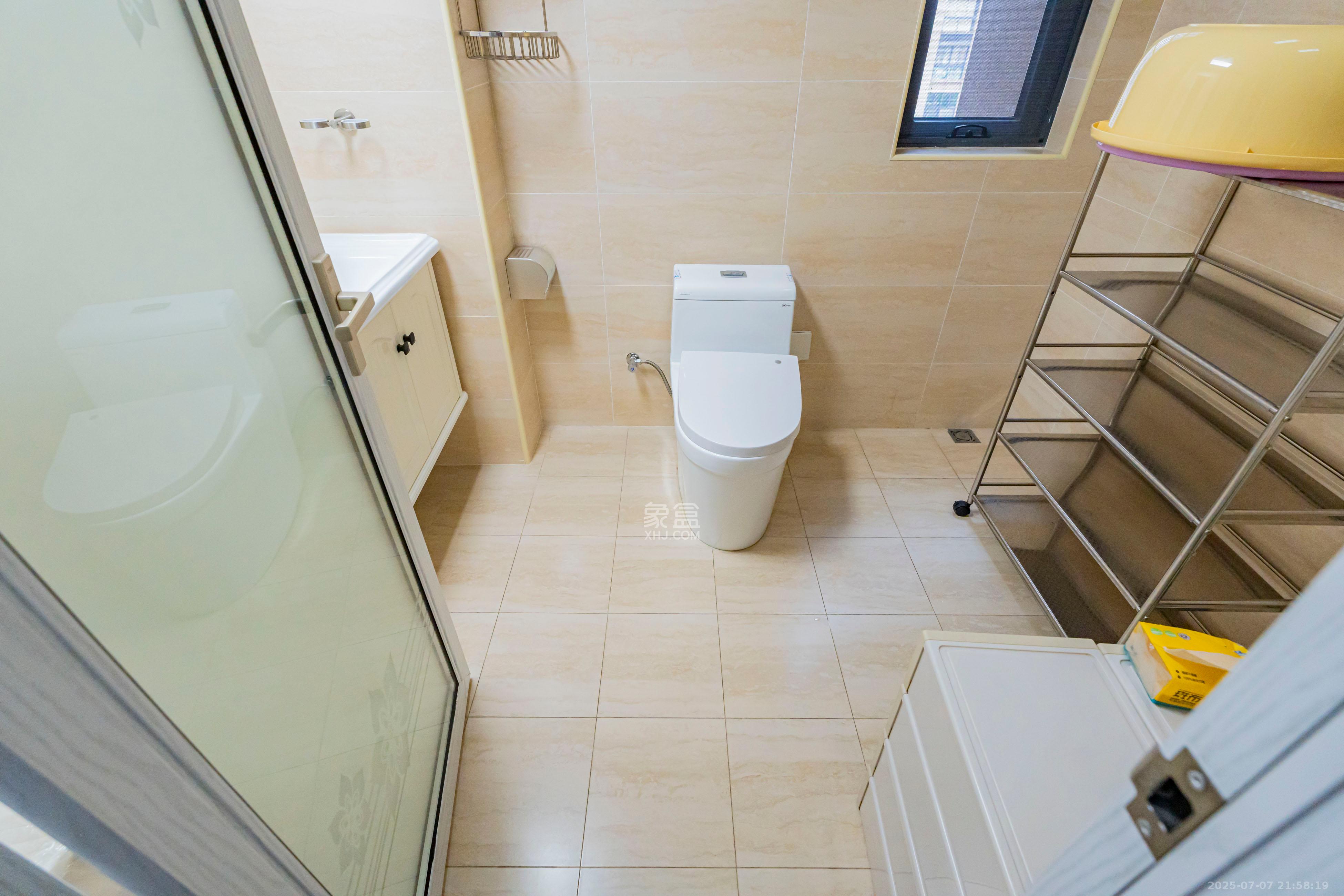 复地崑玉国际一期 3室2厅2卫 258.0万 复地崑玉国际一期 3室2厅2卫 258.0万卫生间