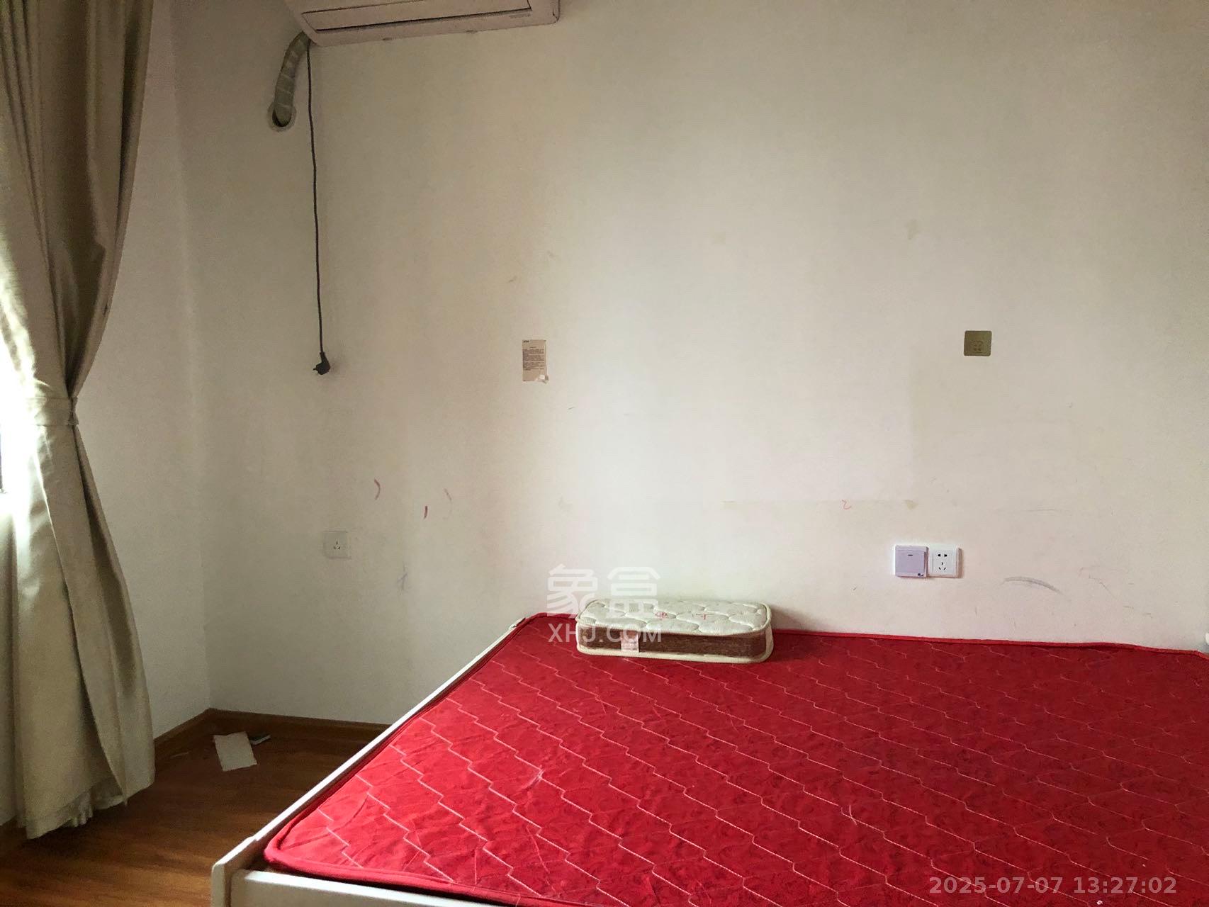 德润小区(丰升德润小区) 1室2厅2卫 2000.0元/月 德润小区(丰升德润小区) 1室2厅2卫 2000.0元/月室内图