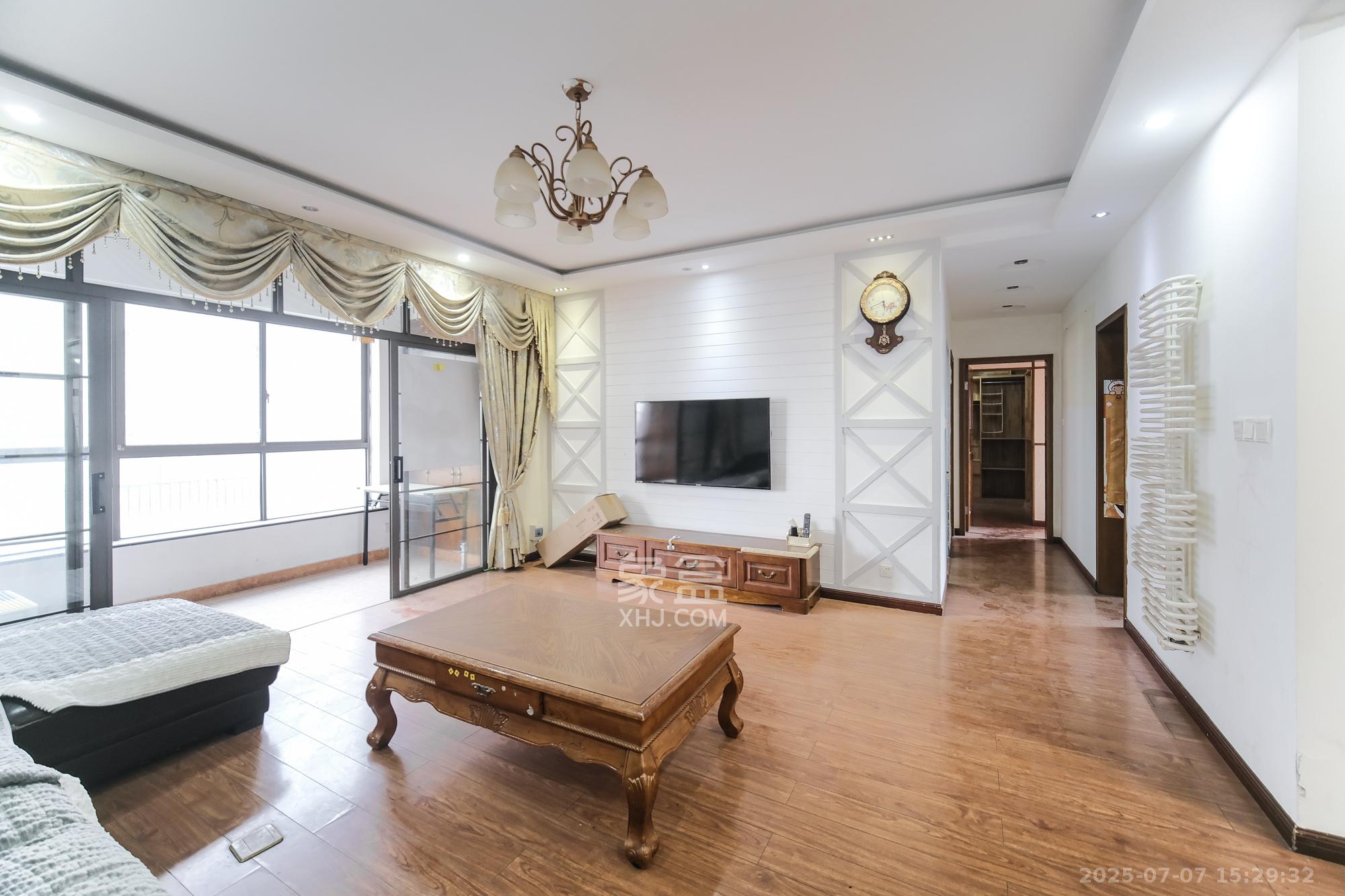 好望谷  3室2厅2卫    70.8万 好望谷  3室2厅2卫    70.8万客厅