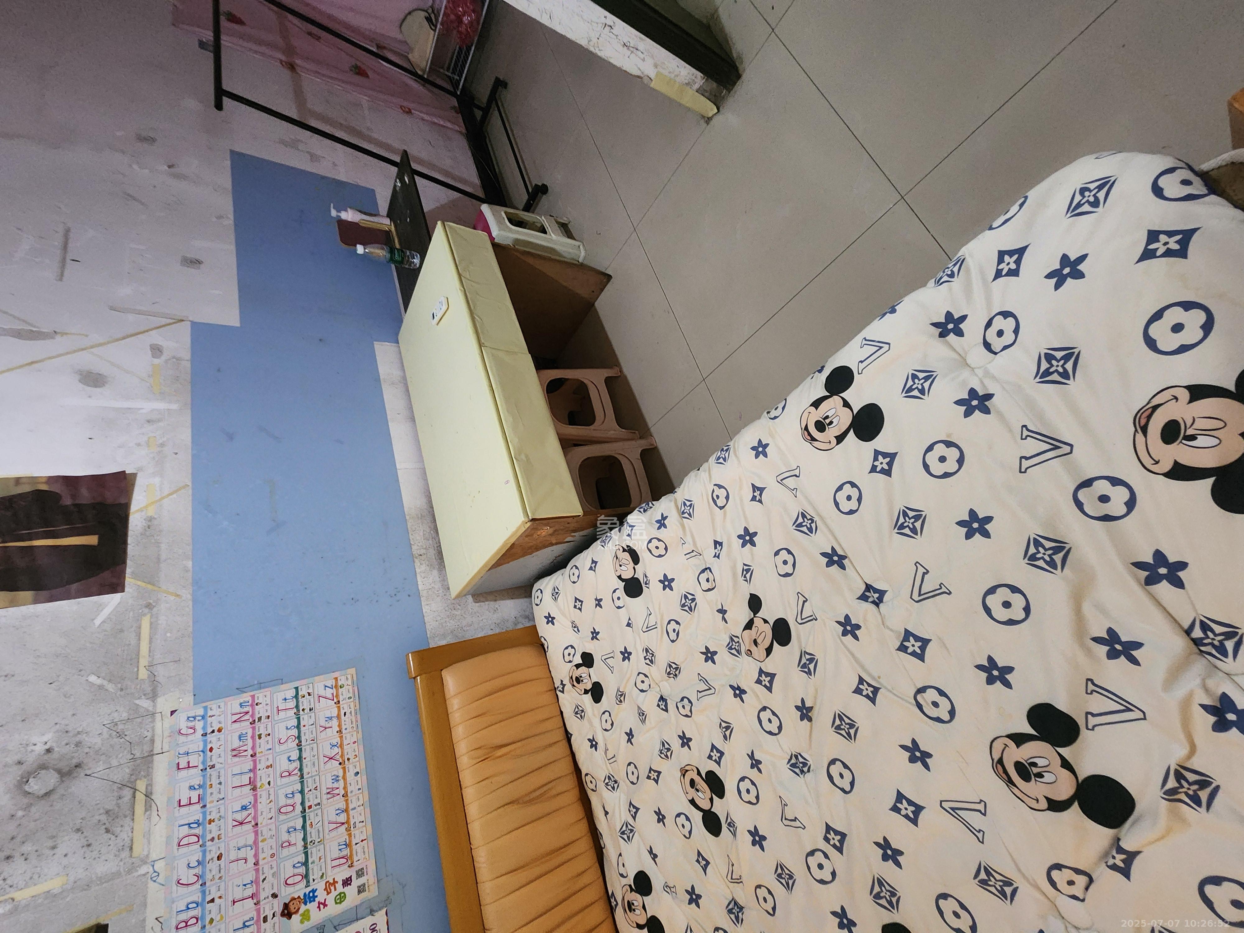 金色山庄  3室2厅1卫    2200.0元/月室内图