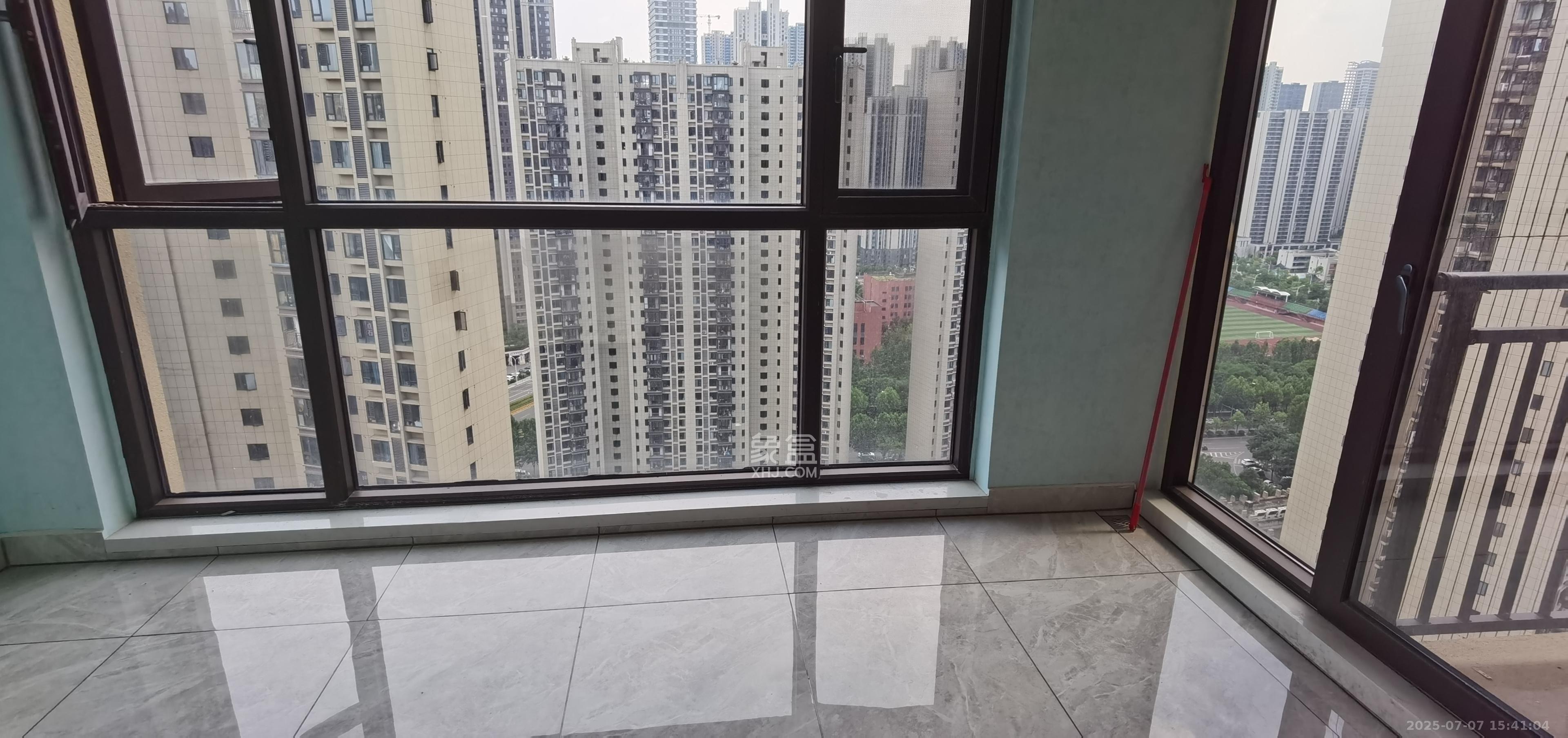 中国铁建梅溪青秀三期  4室2厅2卫   3500.00元/月室内图