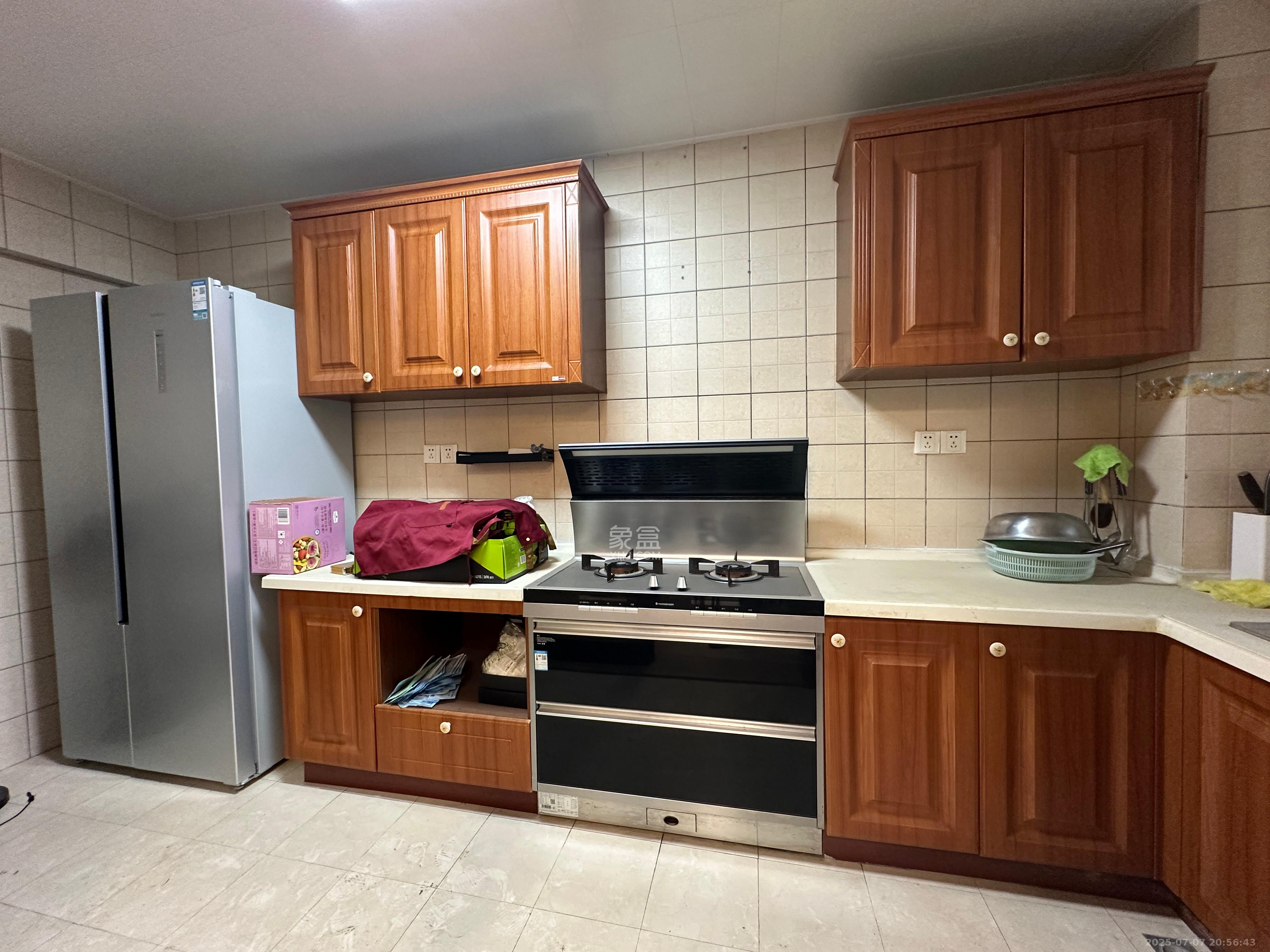 中隆国际御玺  4室2厅3卫    5200.0元/月室内图