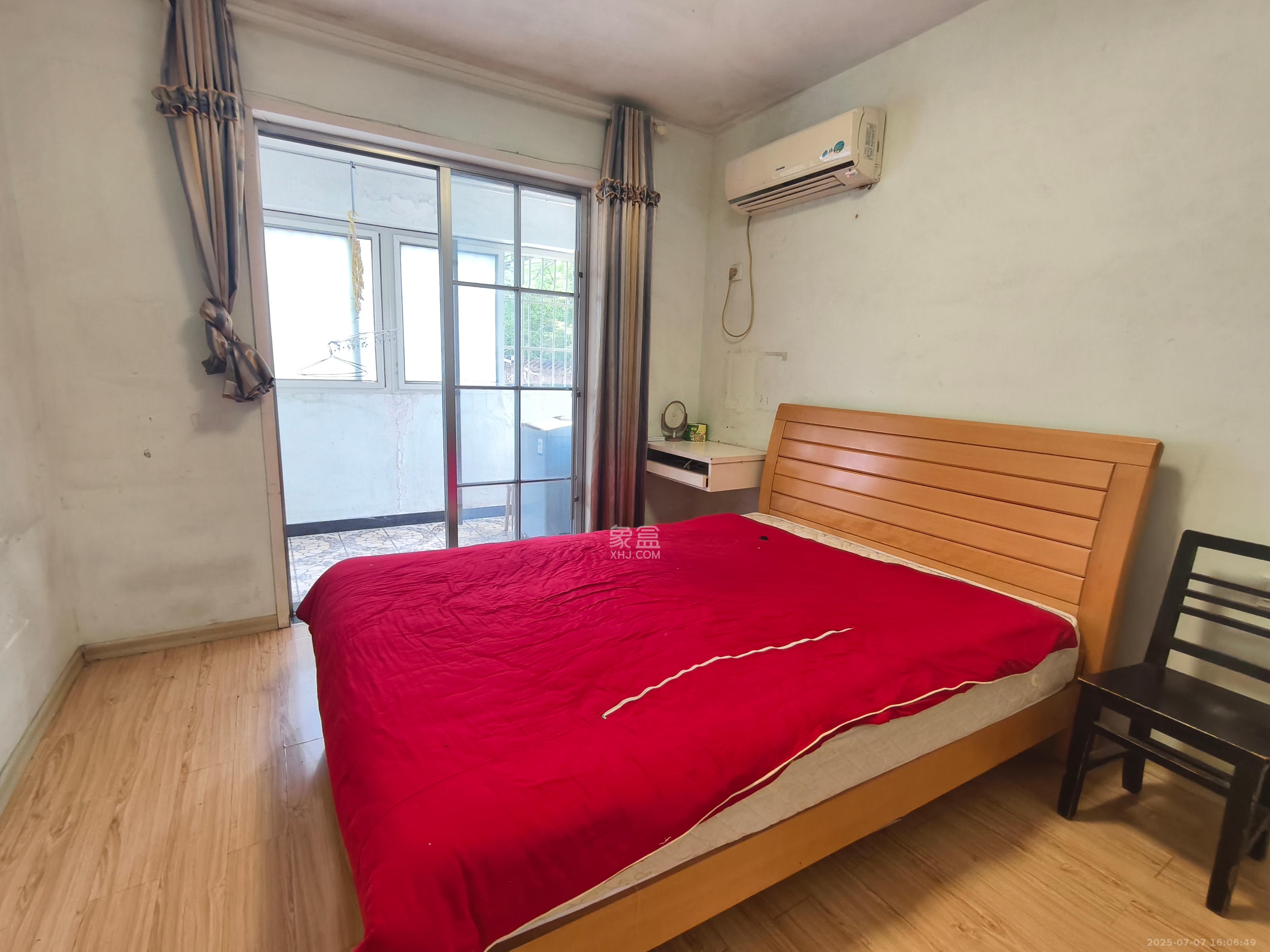 友园山庄  3室2厅1卫    1800.0元/月室内图