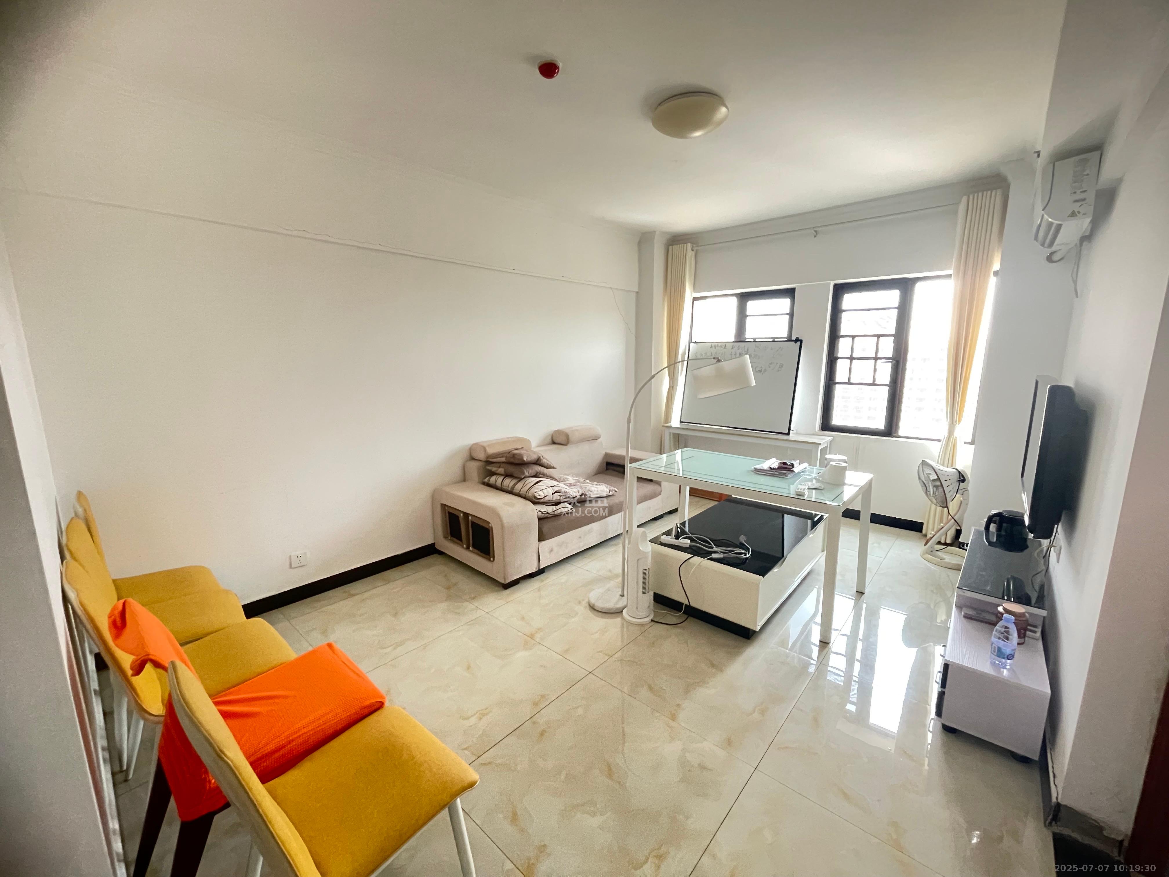 钰龙天下二期(钰龙佳园) 1室1厅1卫 1800.0元/月 钰龙天下二期(钰龙佳园) 1室1厅1卫 1800.0元/月室内图