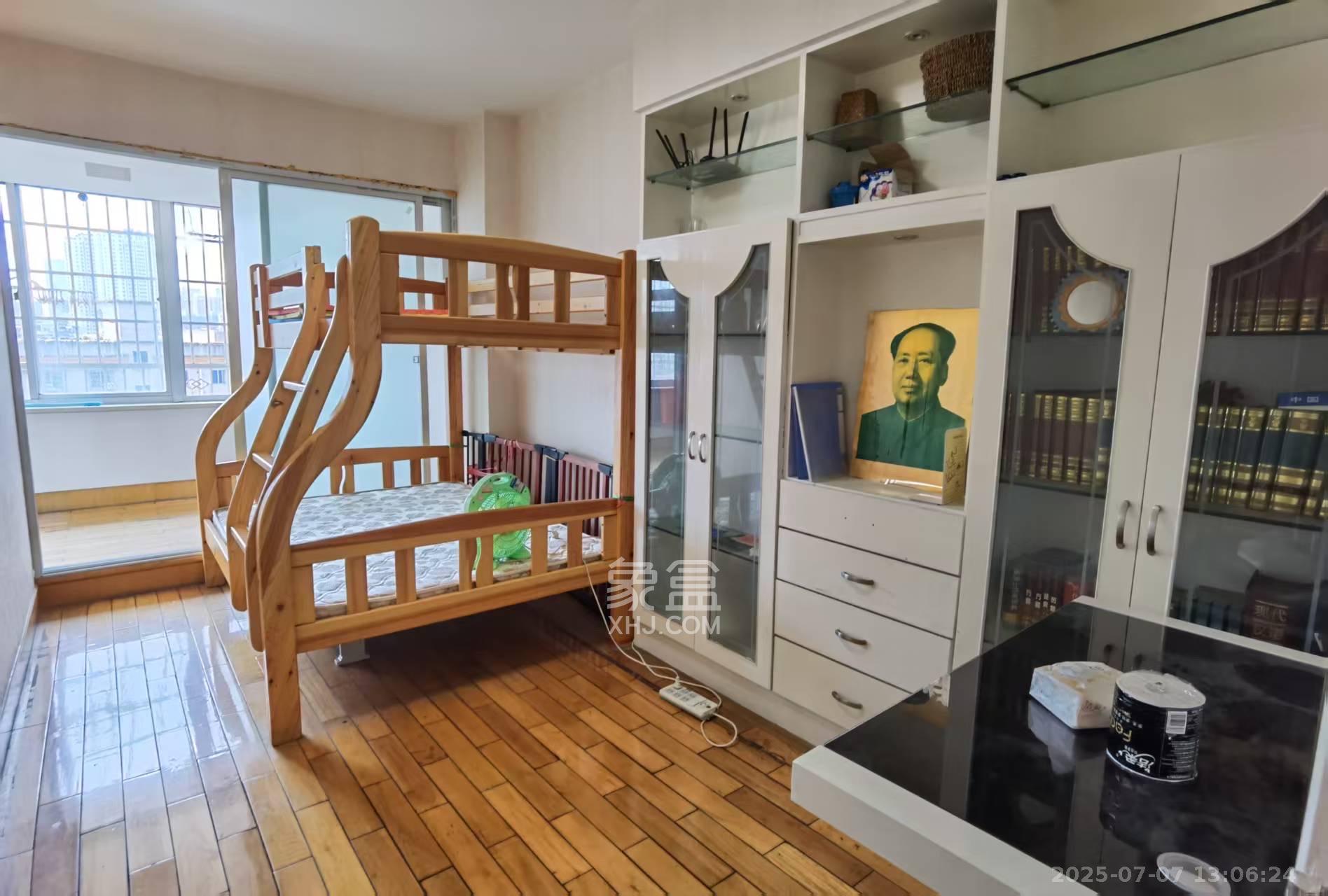 中国人民财产股份公司宿舍(人民保险公司宿舍) 3室1厅2卫 2600.0元/月 中国人民财产股份公司宿舍(人民保险公司宿舍) 3室1厅2卫 2600.0元/月室内图