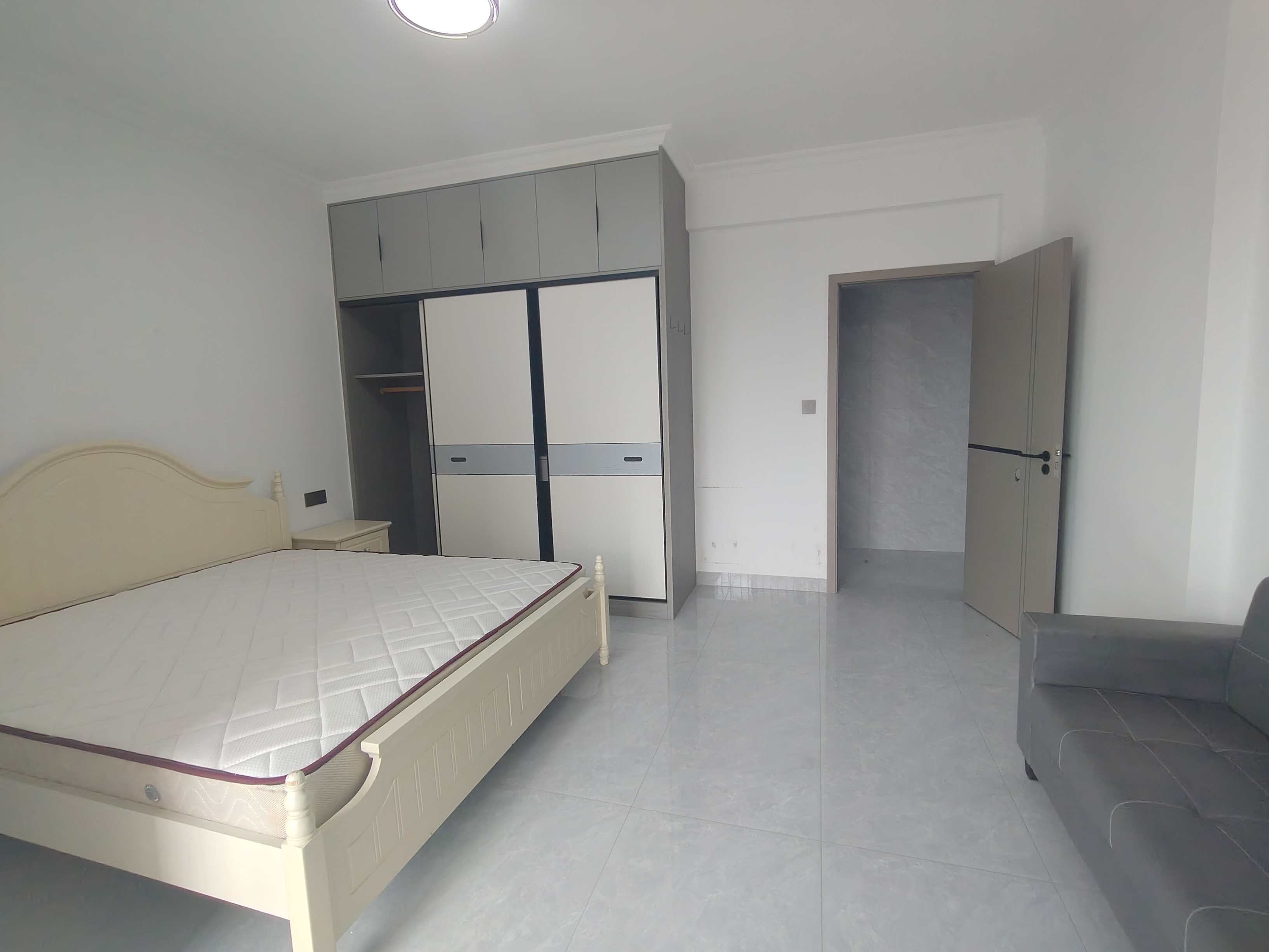 长湖新村  2室1厅1卫   1500.00元/月室内图