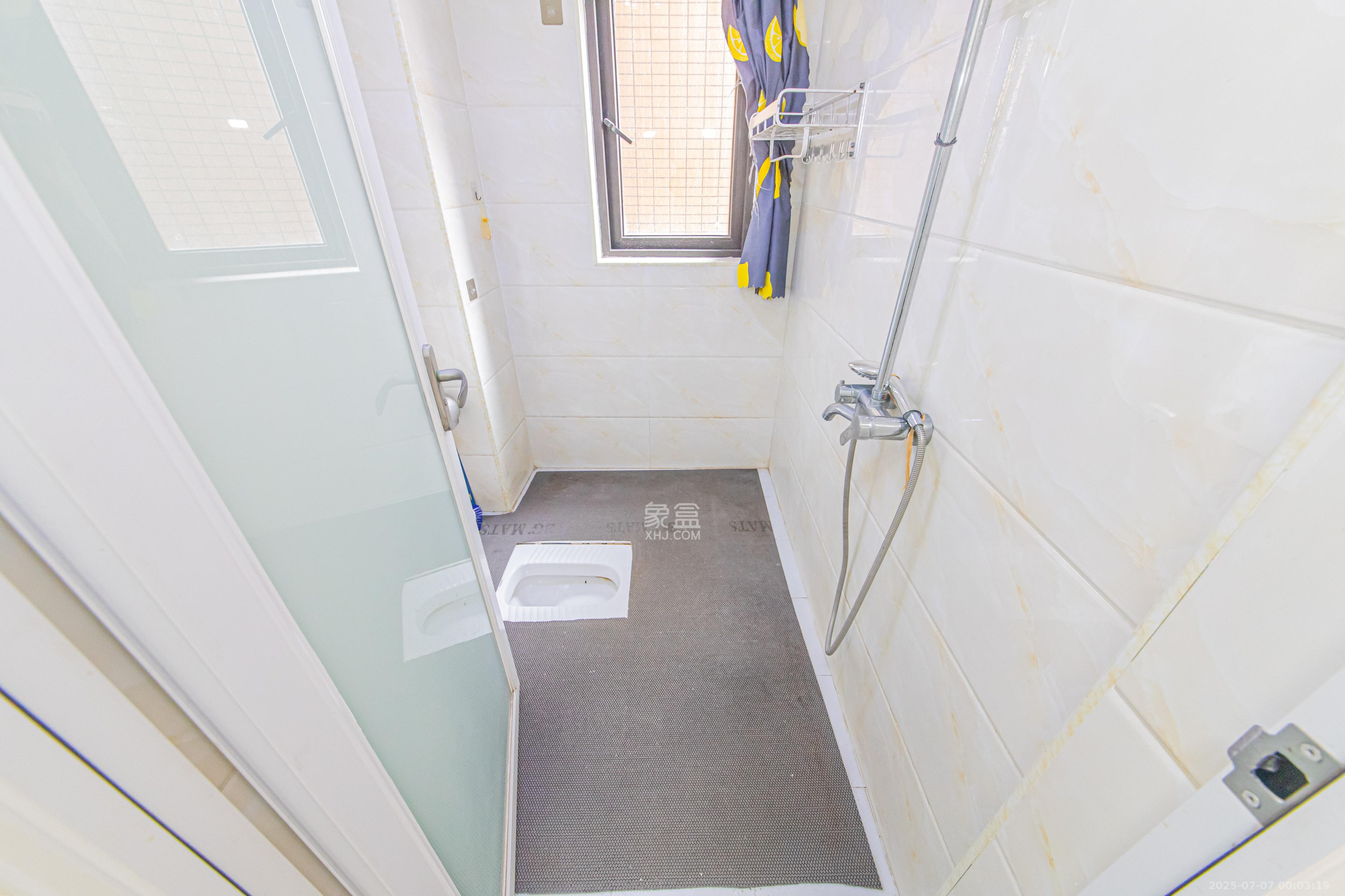 北辰中央公园C区 3室2厅1卫 84.0万 北辰中央公园C区 3室2厅1卫 84.0万卫生间