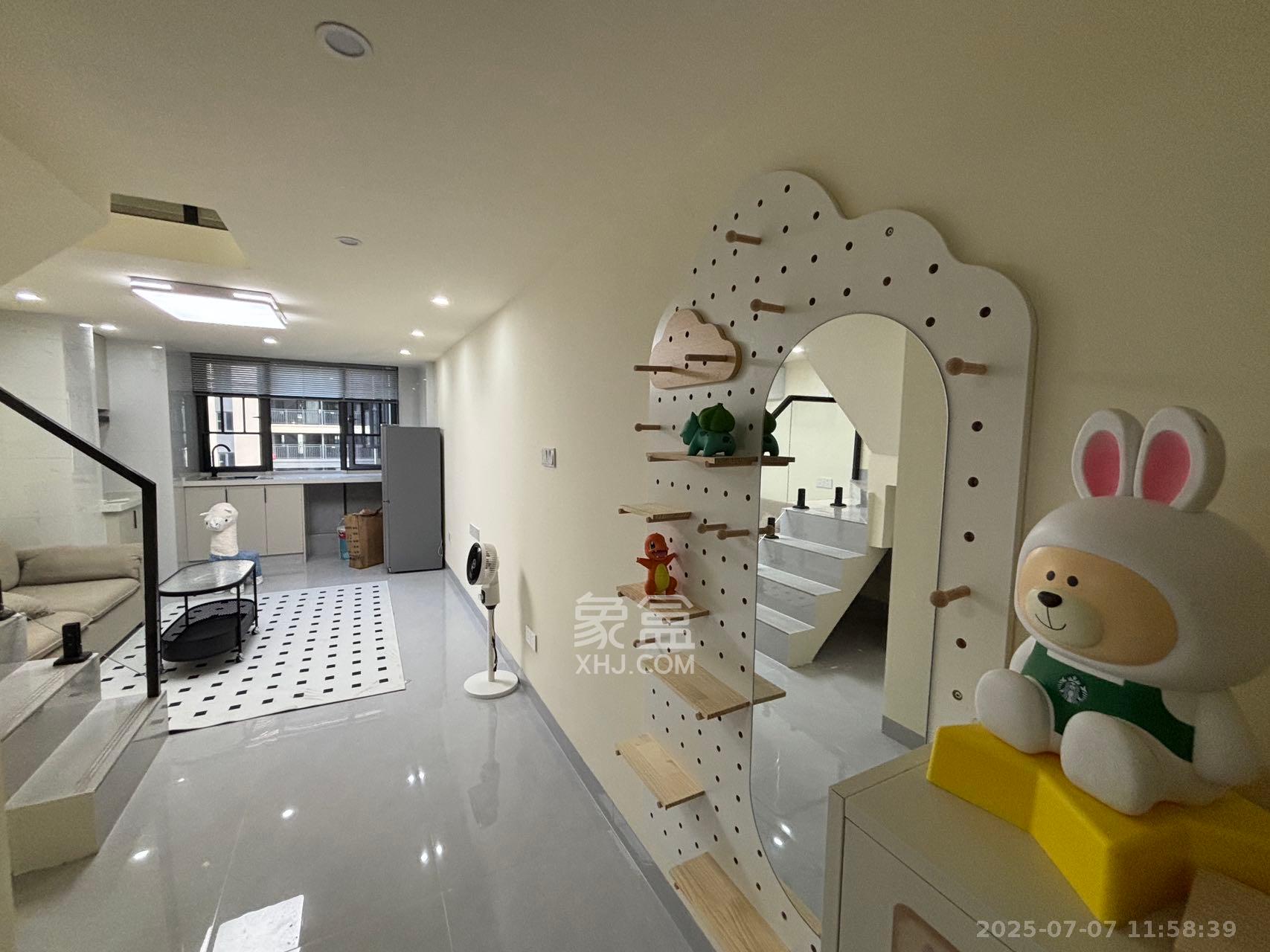 卓越伊景苑 1室0厅0卫 1600.0元/月 卓越伊景苑 1室0厅0卫 1600.0元/月室内图