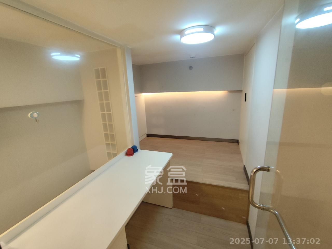 时代年华  2室1厅1卫    1500.0元/月 时代年华  2室1厅1卫    1500.0元/月室内图