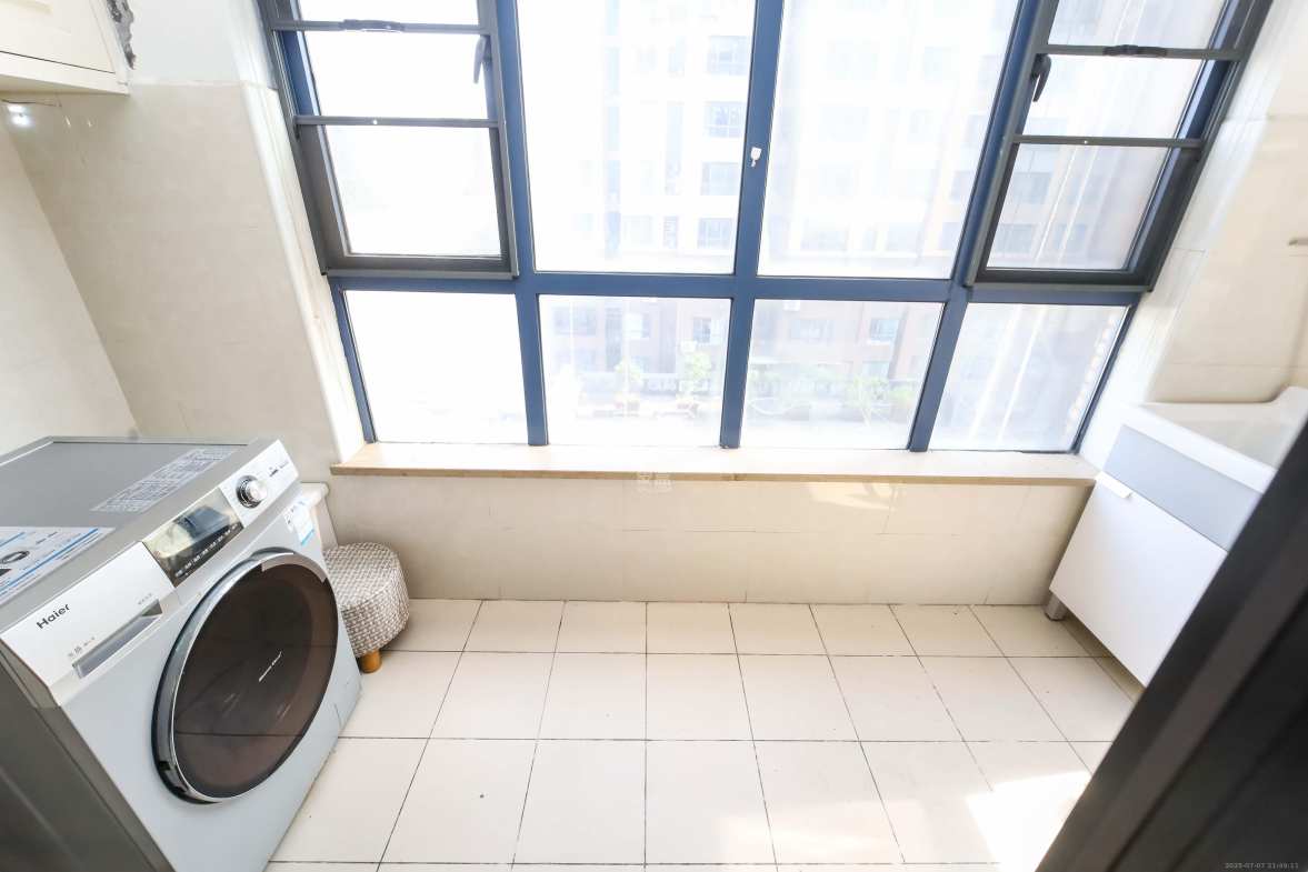 天平公寓(芙蓉区高级人民法院老宿舍)  3室2厅2卫    115.0万 天平公寓(芙蓉区高级人民法院老宿舍)  3室2厅2卫    115.0万阳台