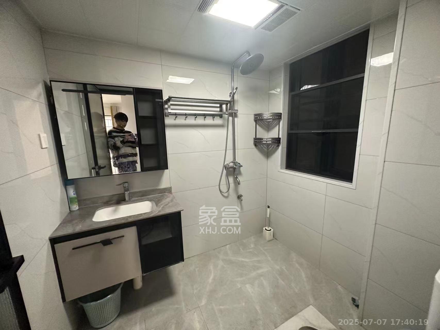 韭菜园嘉苑  2室1厅1卫    3500.0元/月 韭菜园嘉苑  2室1厅1卫    3500.0元/月室内图