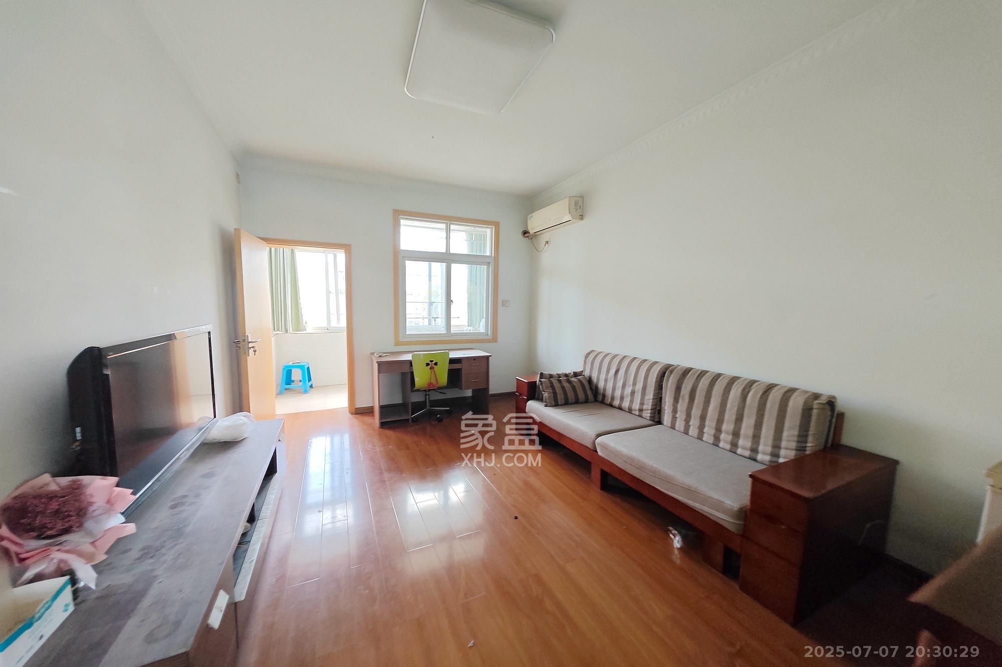 长沙市老干部休养所  3室1厅1卫    2400.0元/月室内图