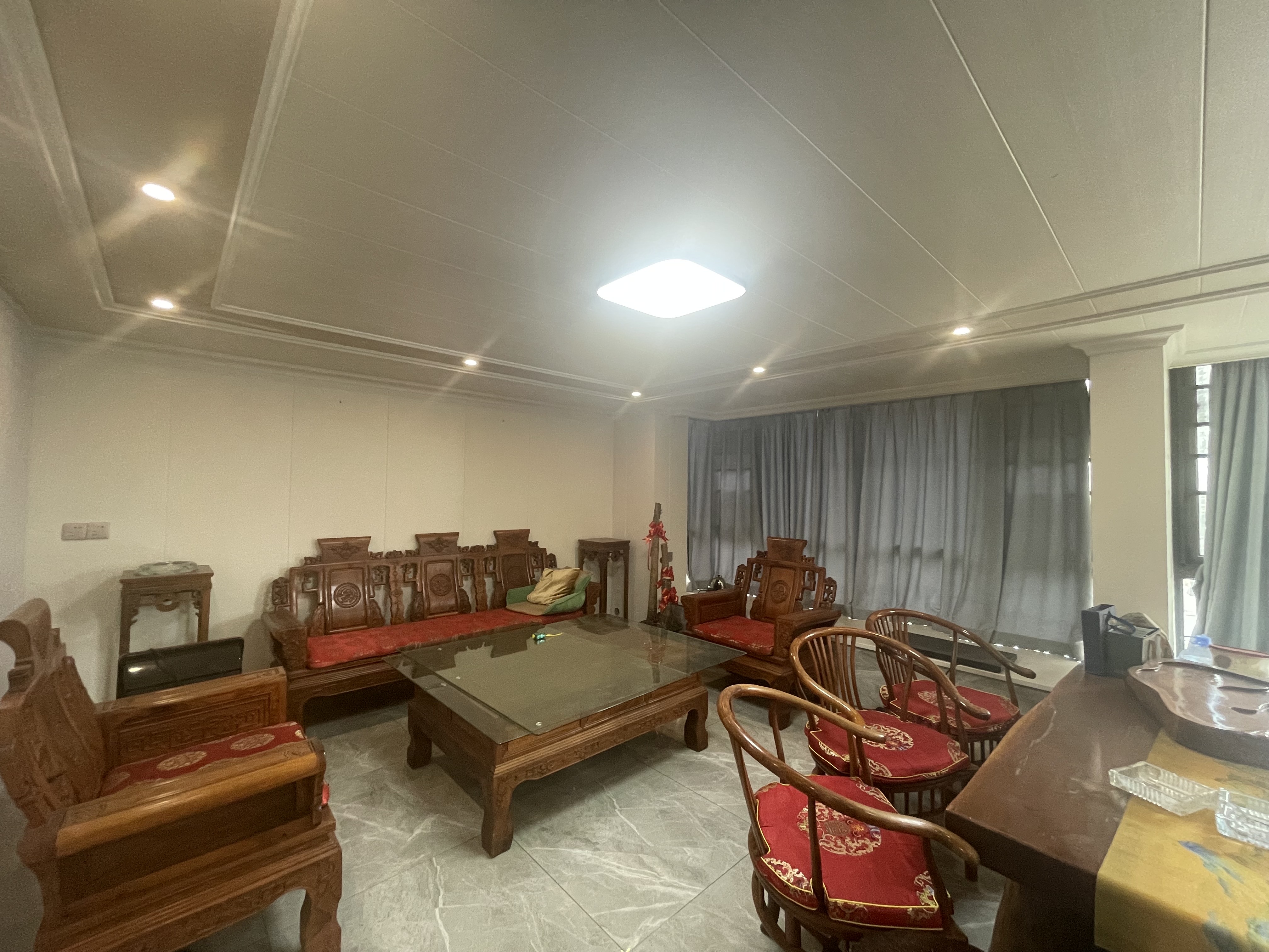 万达广场骏豪仕家(万达公馆)  2室1厅1卫    6000.0元/月 万达广场骏豪仕家(万达公馆)  2室1厅1卫    6000.0元/月室内图