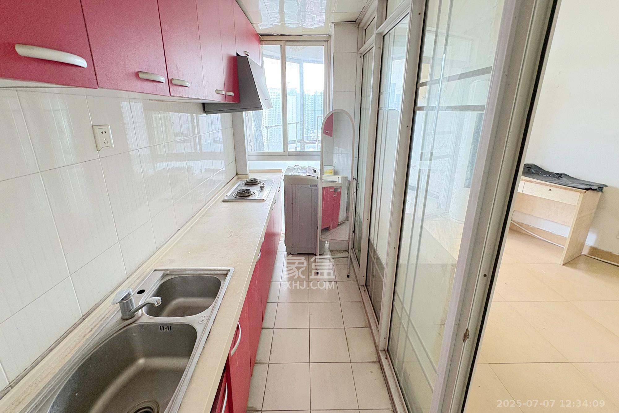 汀兰雅苑 1室1厅1卫 63.0万 汀兰雅苑 1室1厅1卫 63.0万厨房