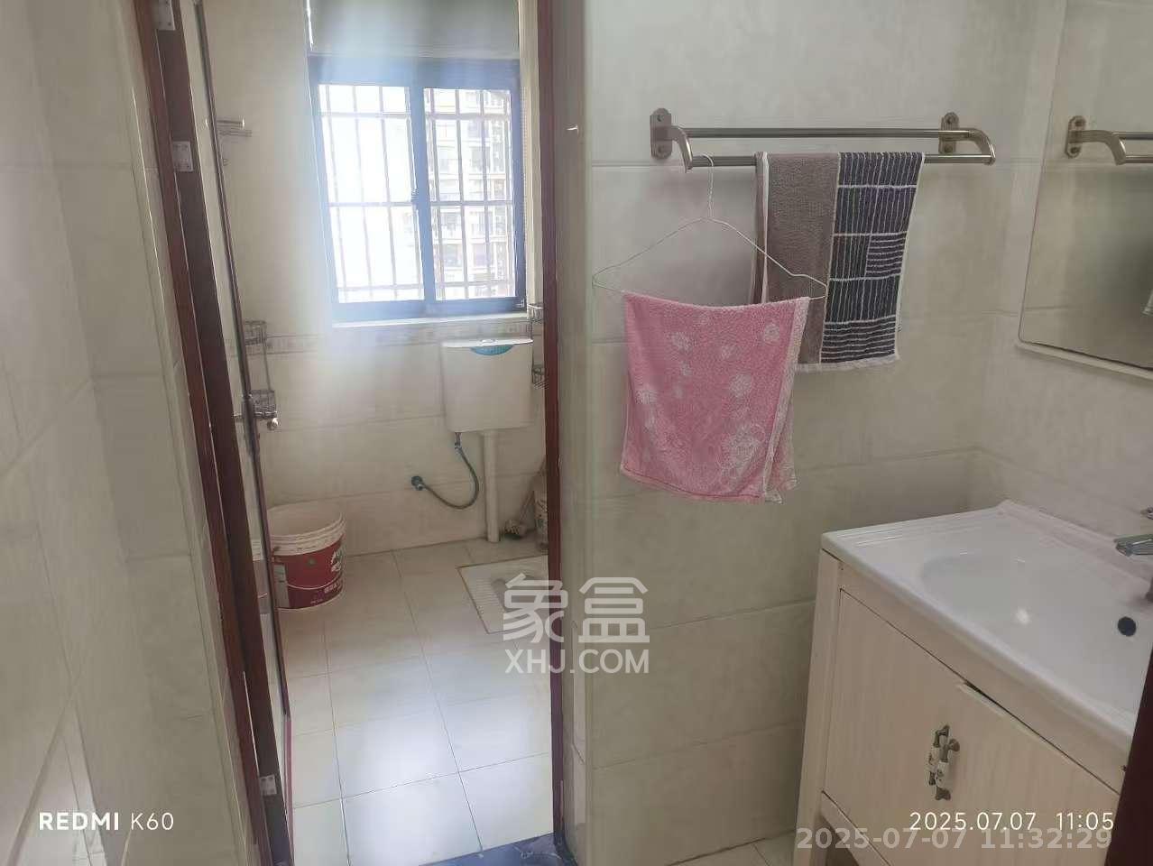 钱隆樽品(一、二、三期) 3室2厅1卫 3500.0元/月 钱隆樽品(一、二、三期) 3室2厅1卫 3500.0元/月室内图