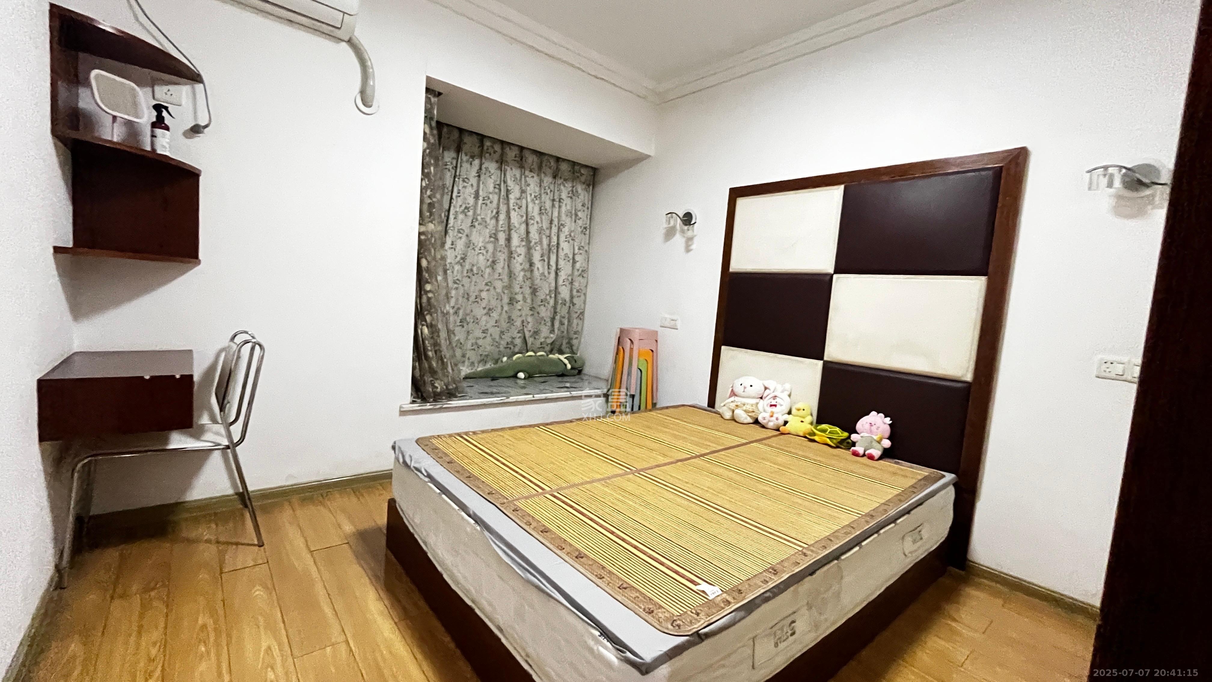 长城非常生活  2室2厅1卫   2300.00元/月室内图