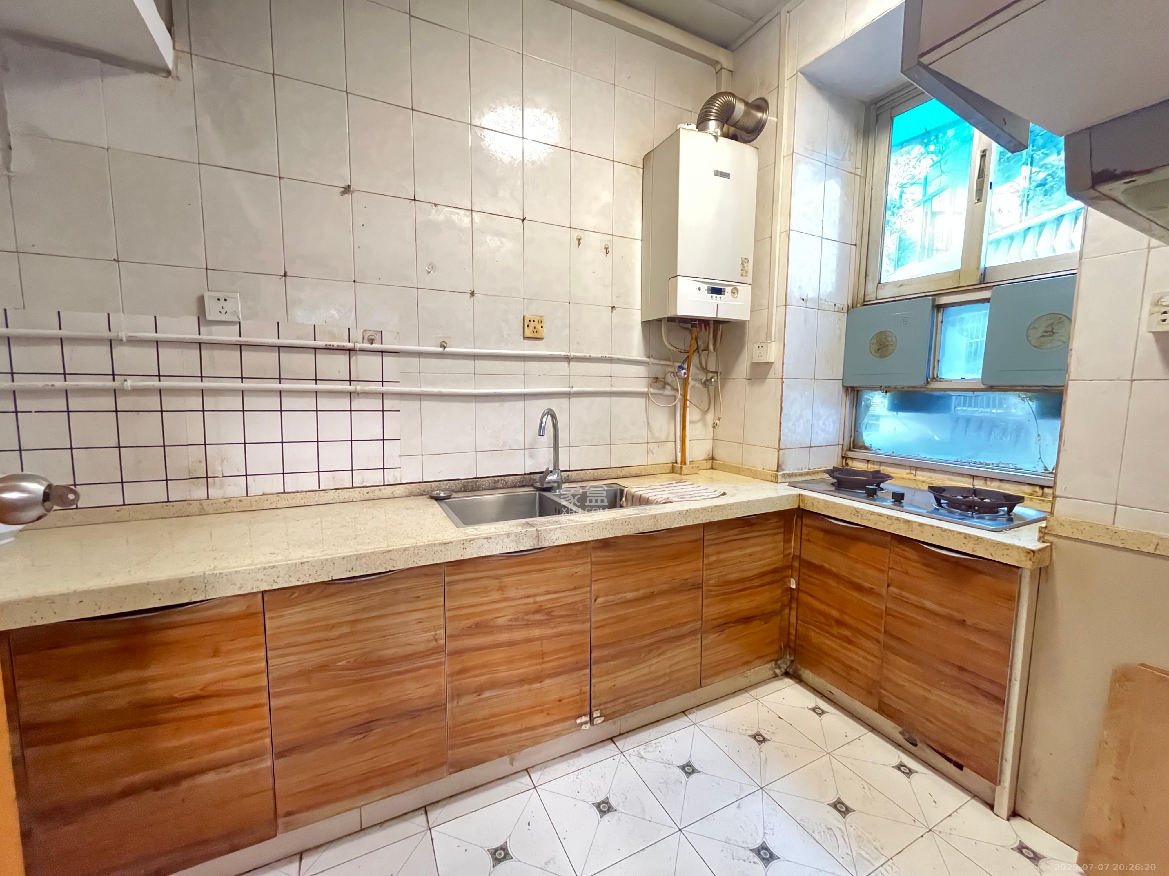 市直属机关宿舍 3室2厅1卫 1800.0元/月 市直属机关宿舍 3室2厅1卫 1800.0元/月室内图