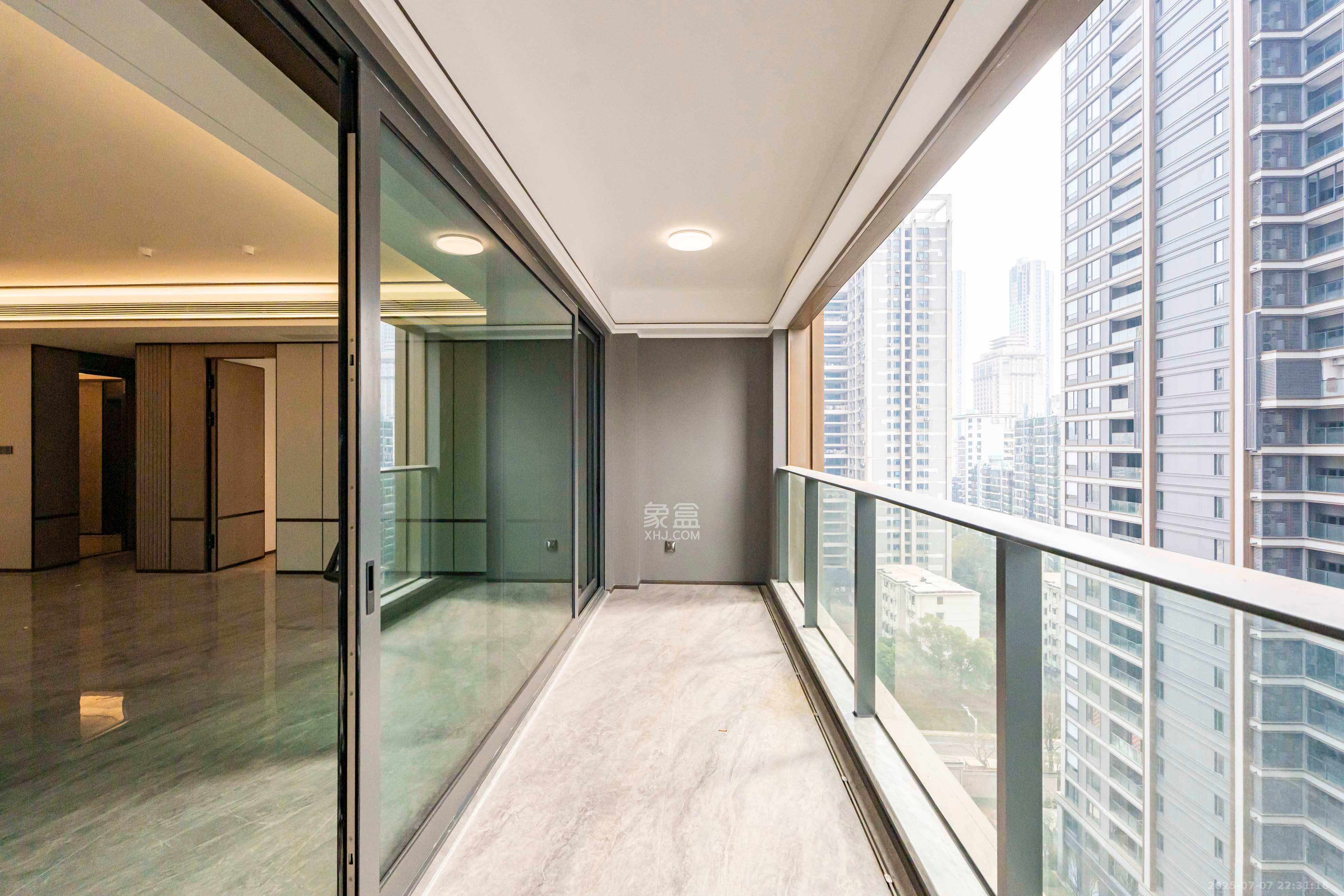 建发养云  4室2厅2卫    488.0万 建发养云  4室2厅2卫    488.0万阳台