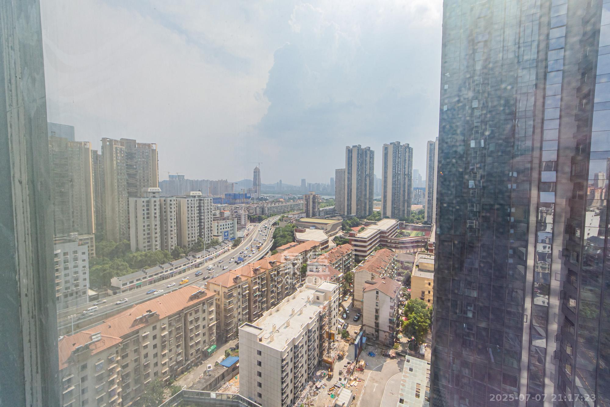 君悦新天地 1室1厅1卫 24.0万 君悦新天地 1室1厅1卫 24.0万其他