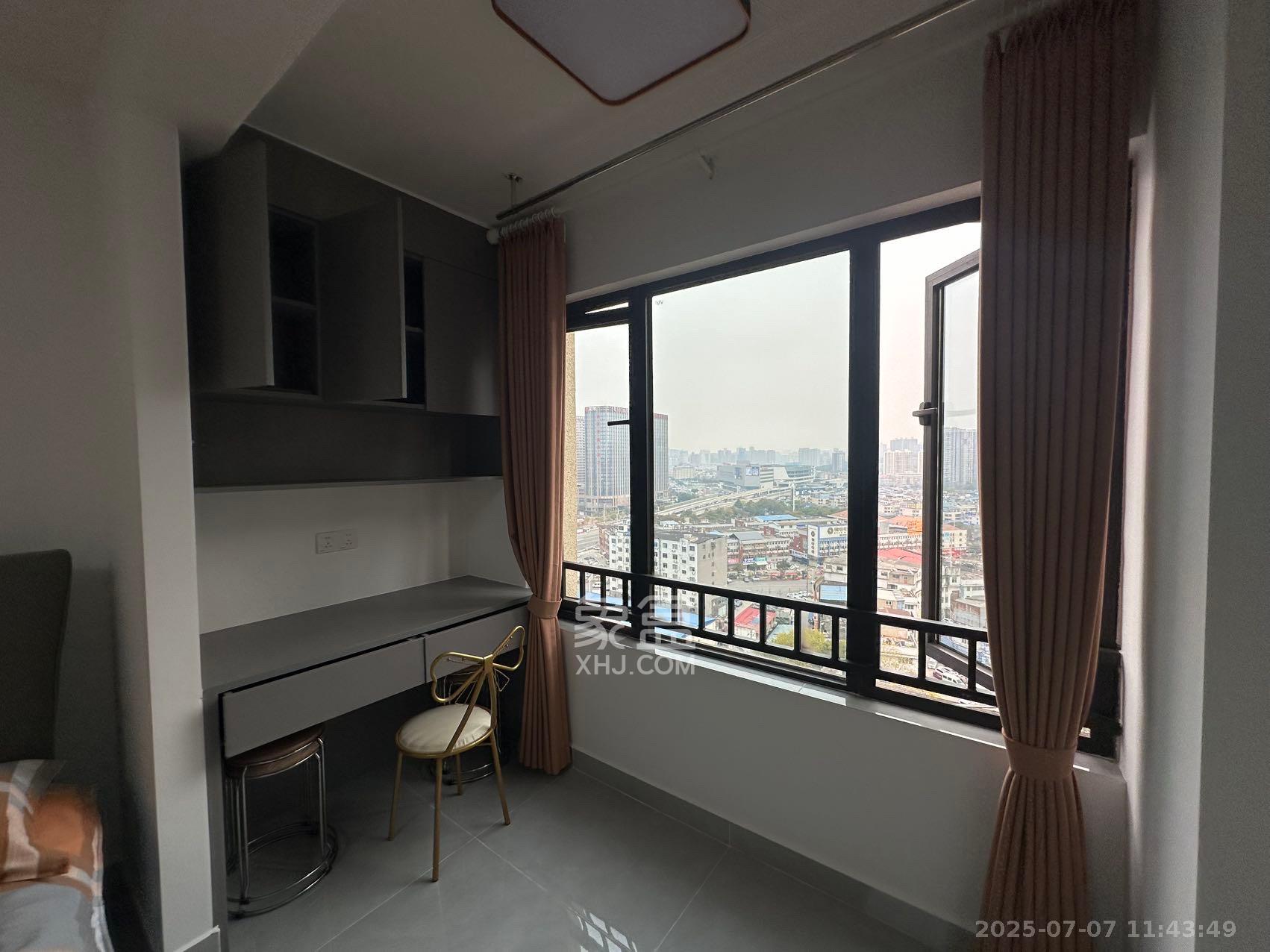 中海珑悦府 1室1厅1卫 1300.0元/月 中海珑悦府 1室1厅1卫 1300.0元/月室内图