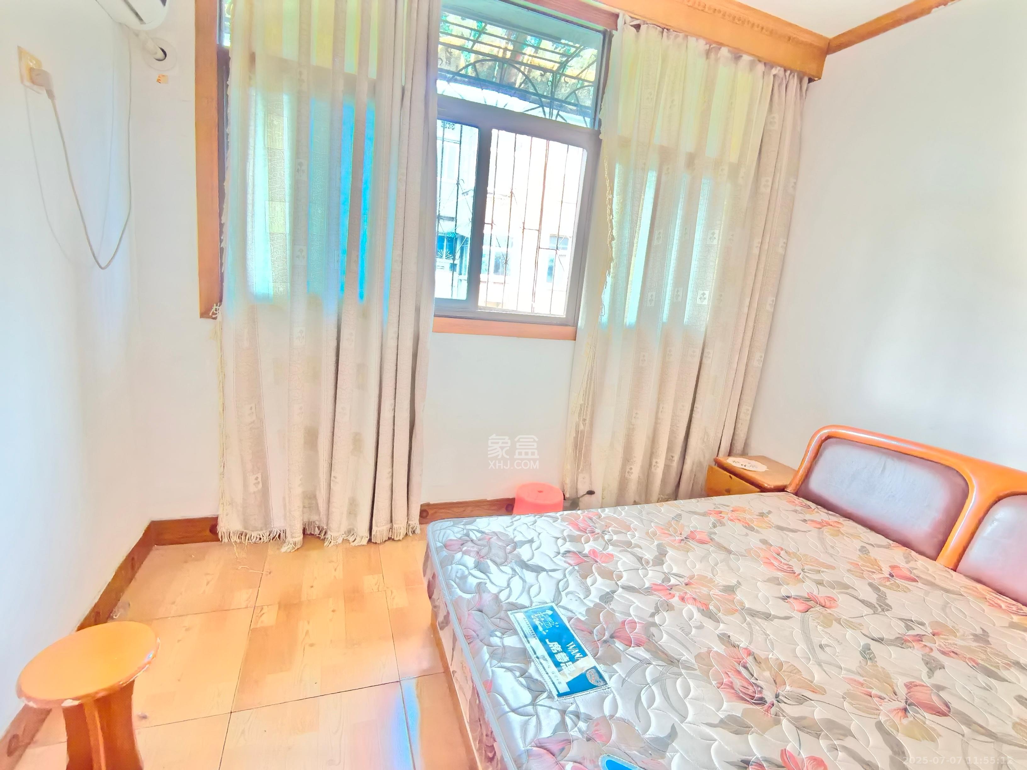中建五局信和苑三区  3室2厅1卫   1300.00元/月室内图