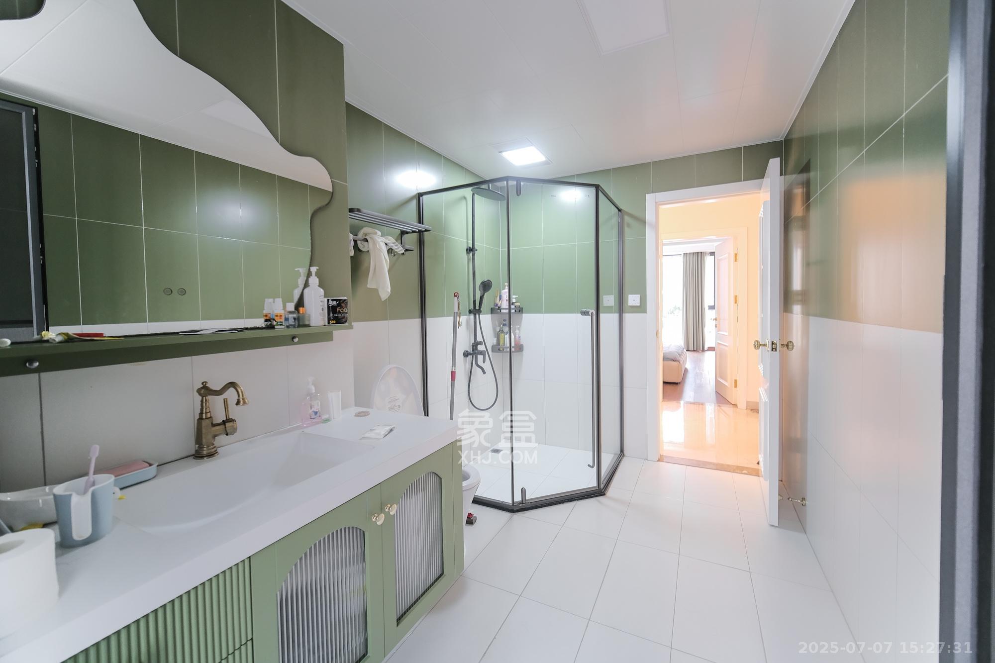 碧桂园翘楚棠  5室2厅3卫    450.0万 碧桂园翘楚棠  5室2厅3卫    450.0万卫生间