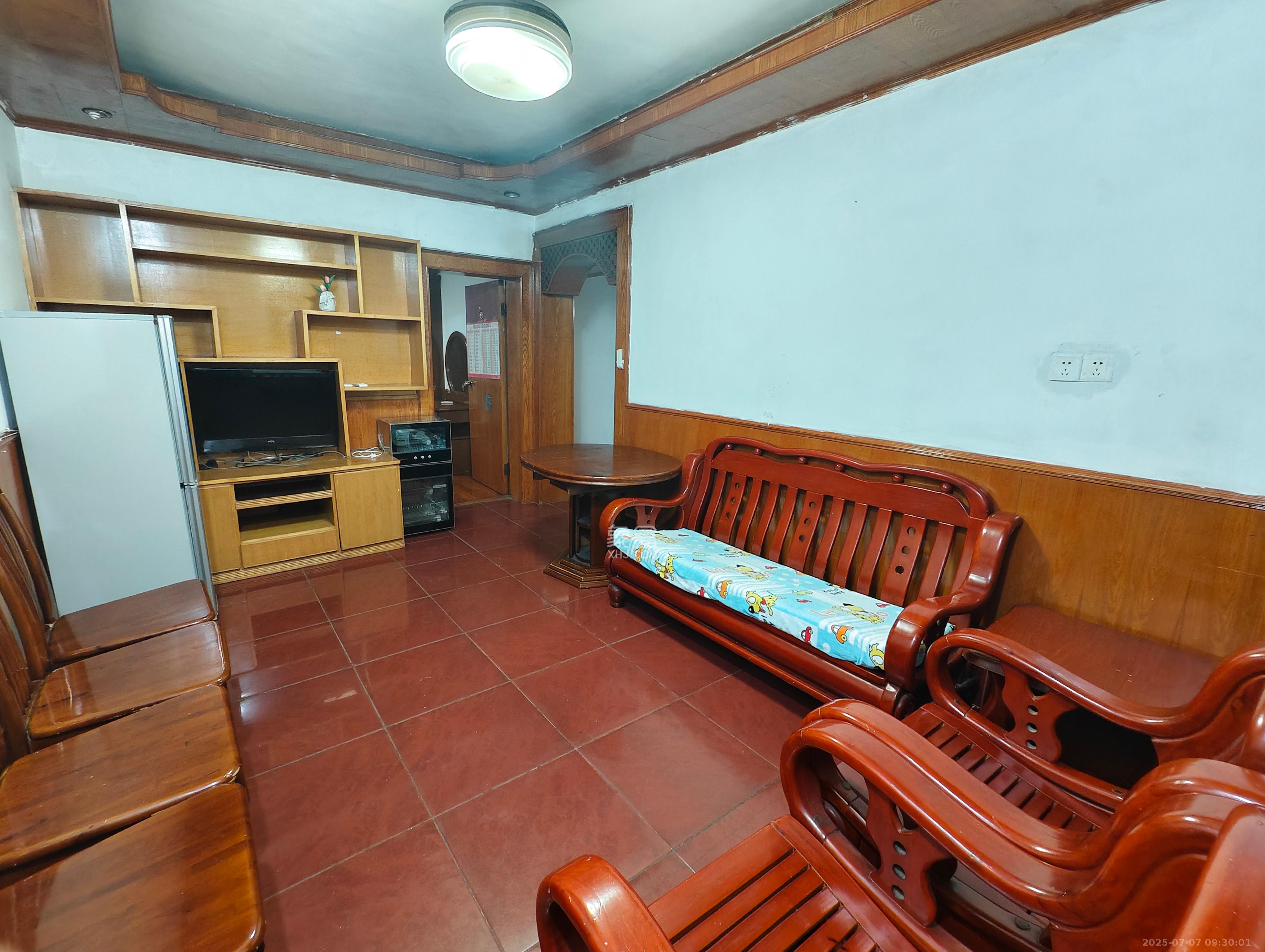 长郡花园  4室1厅1卫    2800.0元/月 长郡花园  4室1厅1卫    2800.0元/月室内图