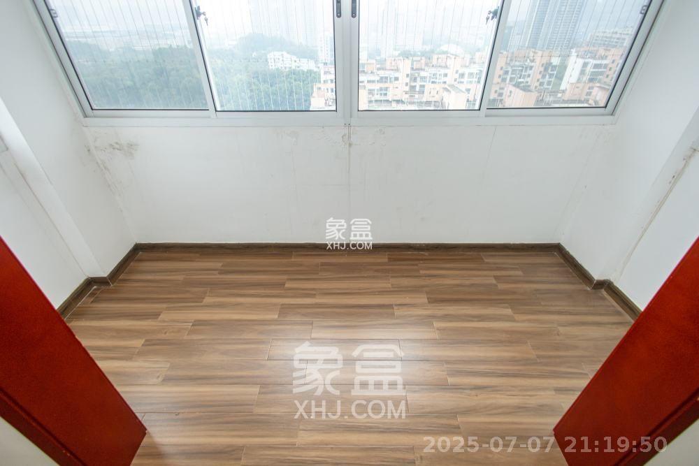 星邮公寓  5室2厅2卫   2600.00元/月室内图