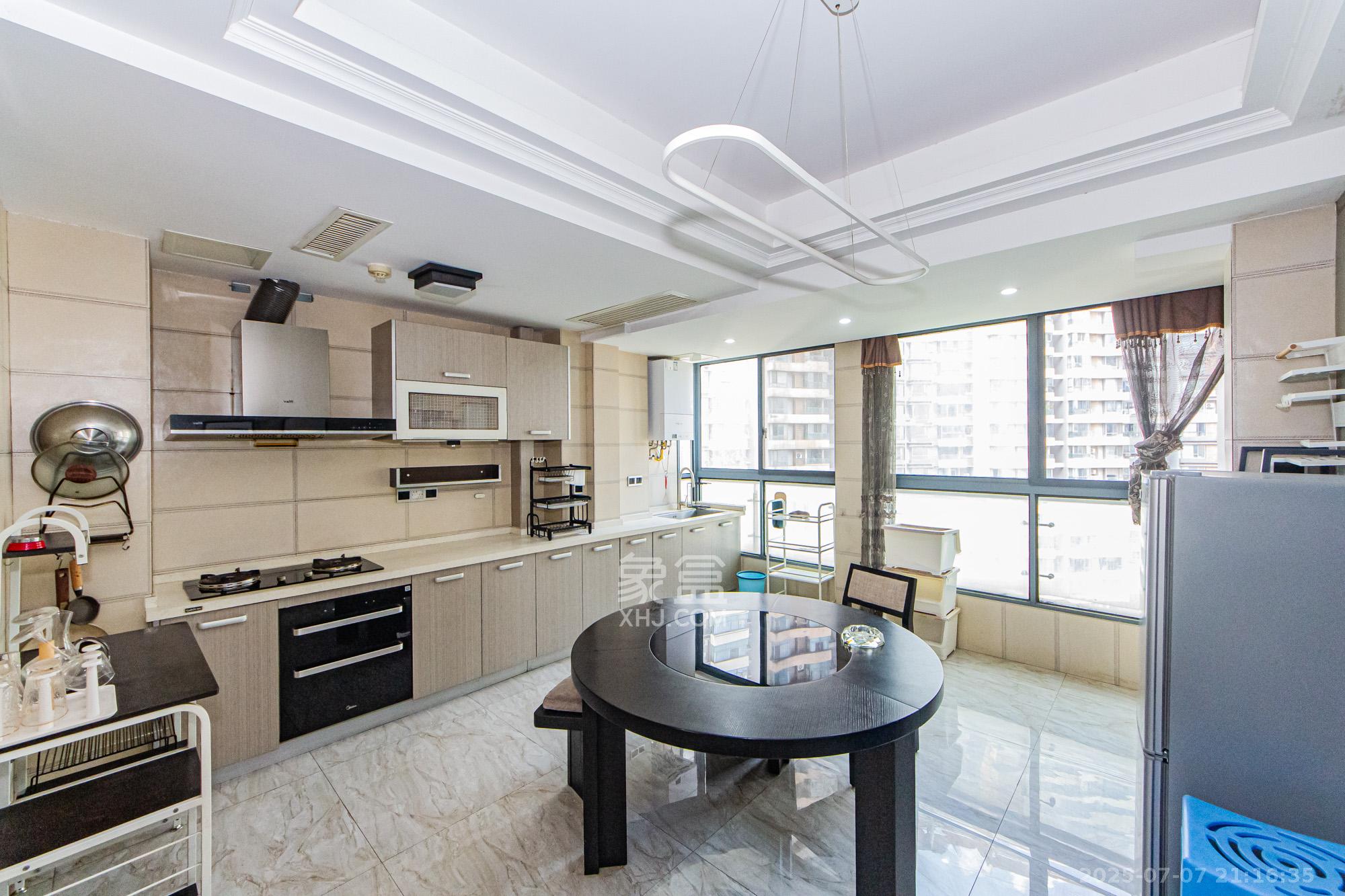 北辰三角洲D3区  1室2厅2卫    230.0万 北辰三角洲D3区  1室2厅2卫    230.0万厨房