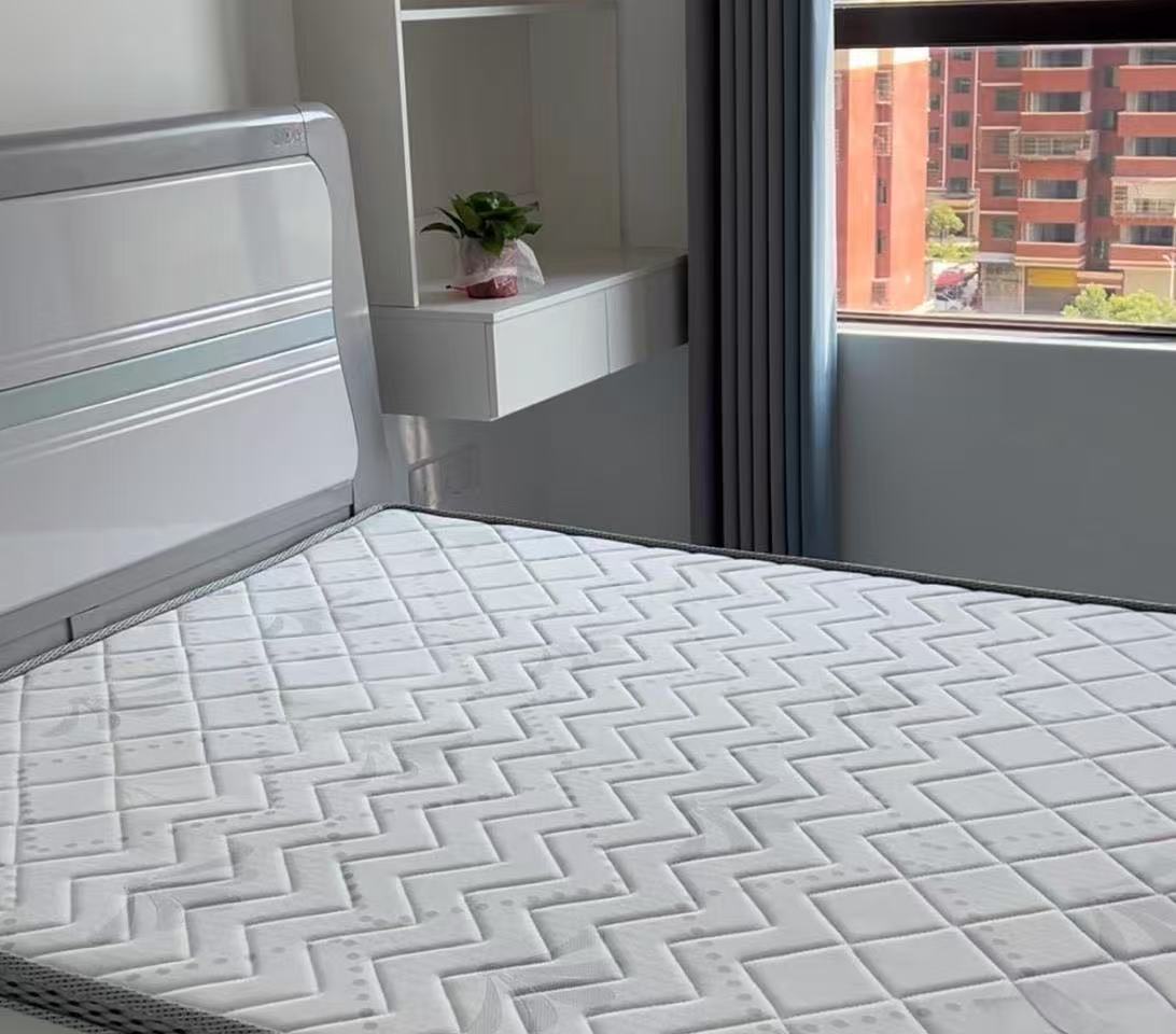 天嘉翰廷 3室2厅2卫 2400.0元/月 天嘉翰廷 3室2厅2卫 2400.0元/月室内图