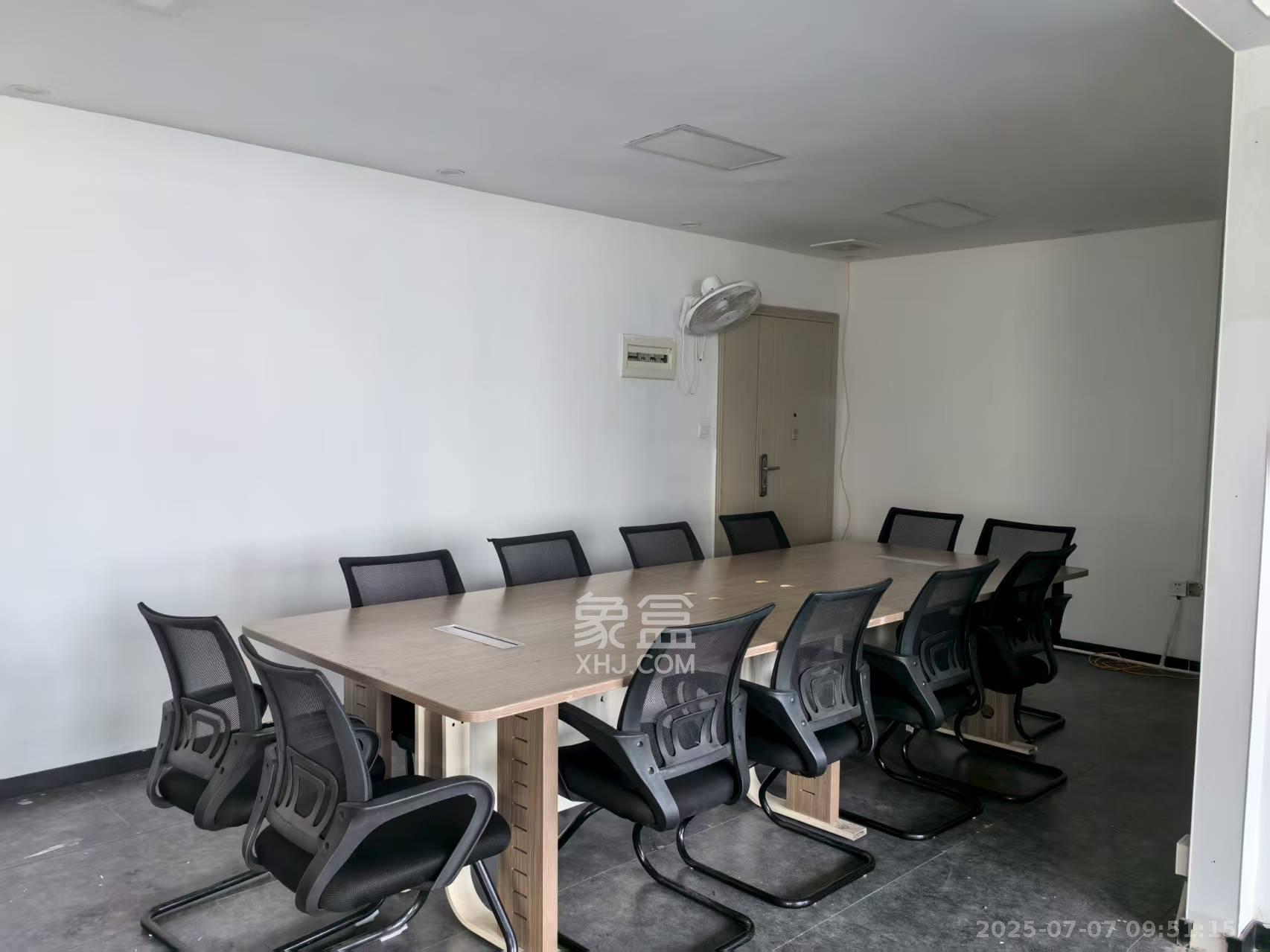 湘域中央  1室0厅0卫    5100.0元/月 湘域中央  1室0厅0卫    5100.0元/月